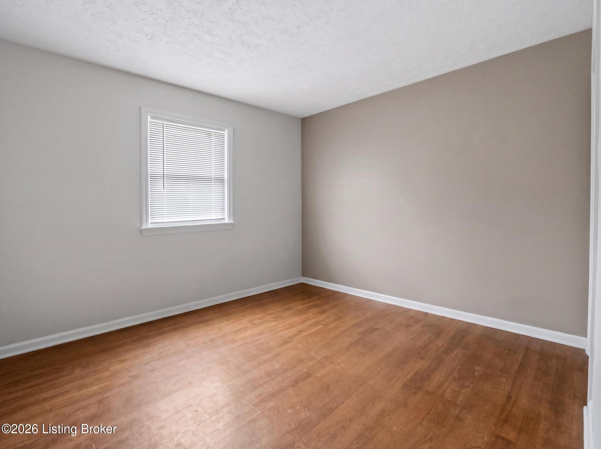 921 Blossom Rd