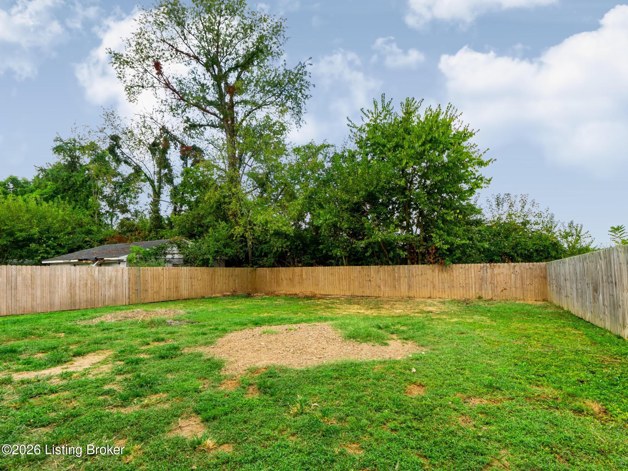 921 Blossom Rd