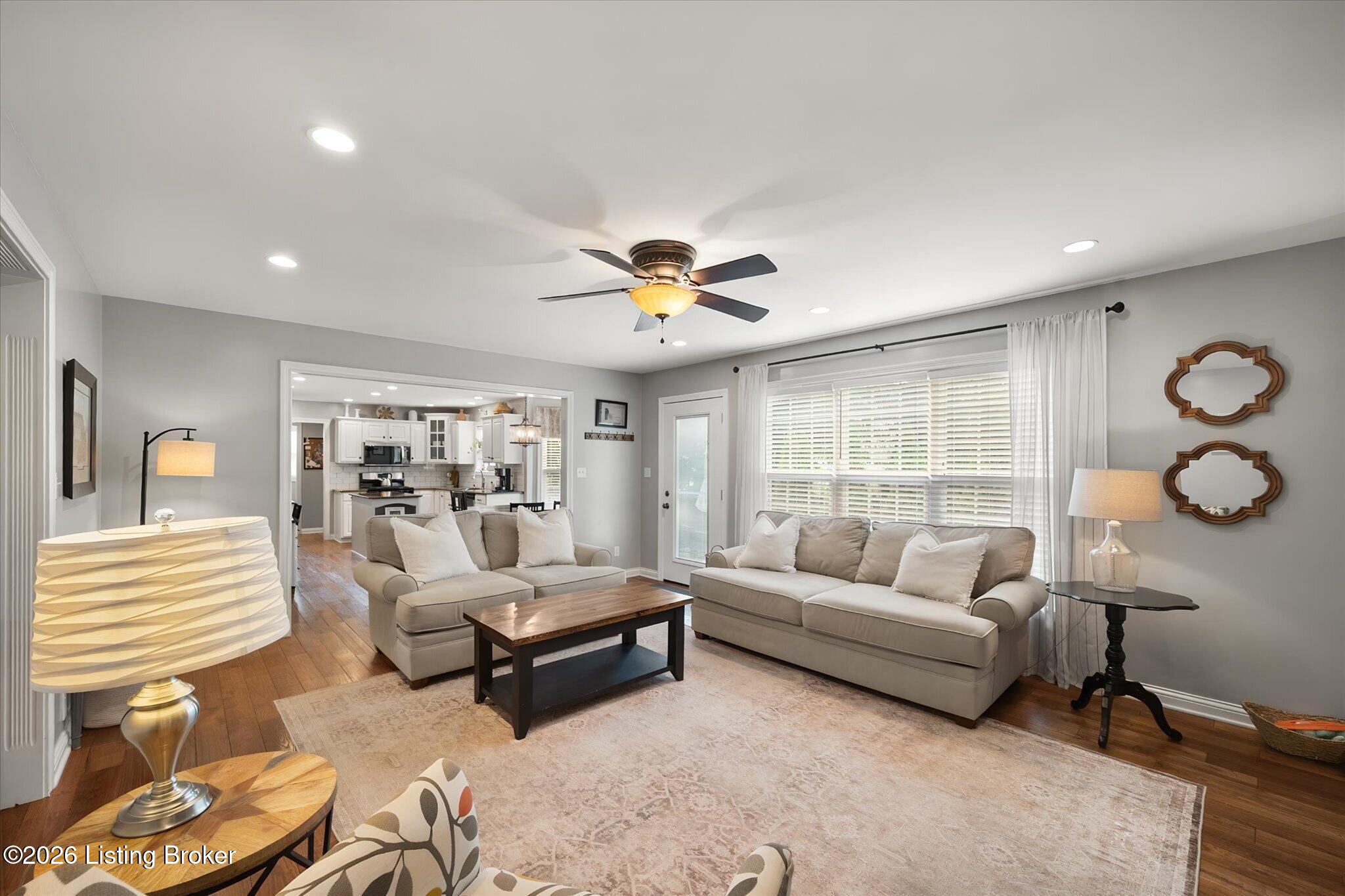 5602 Sundrop Pl