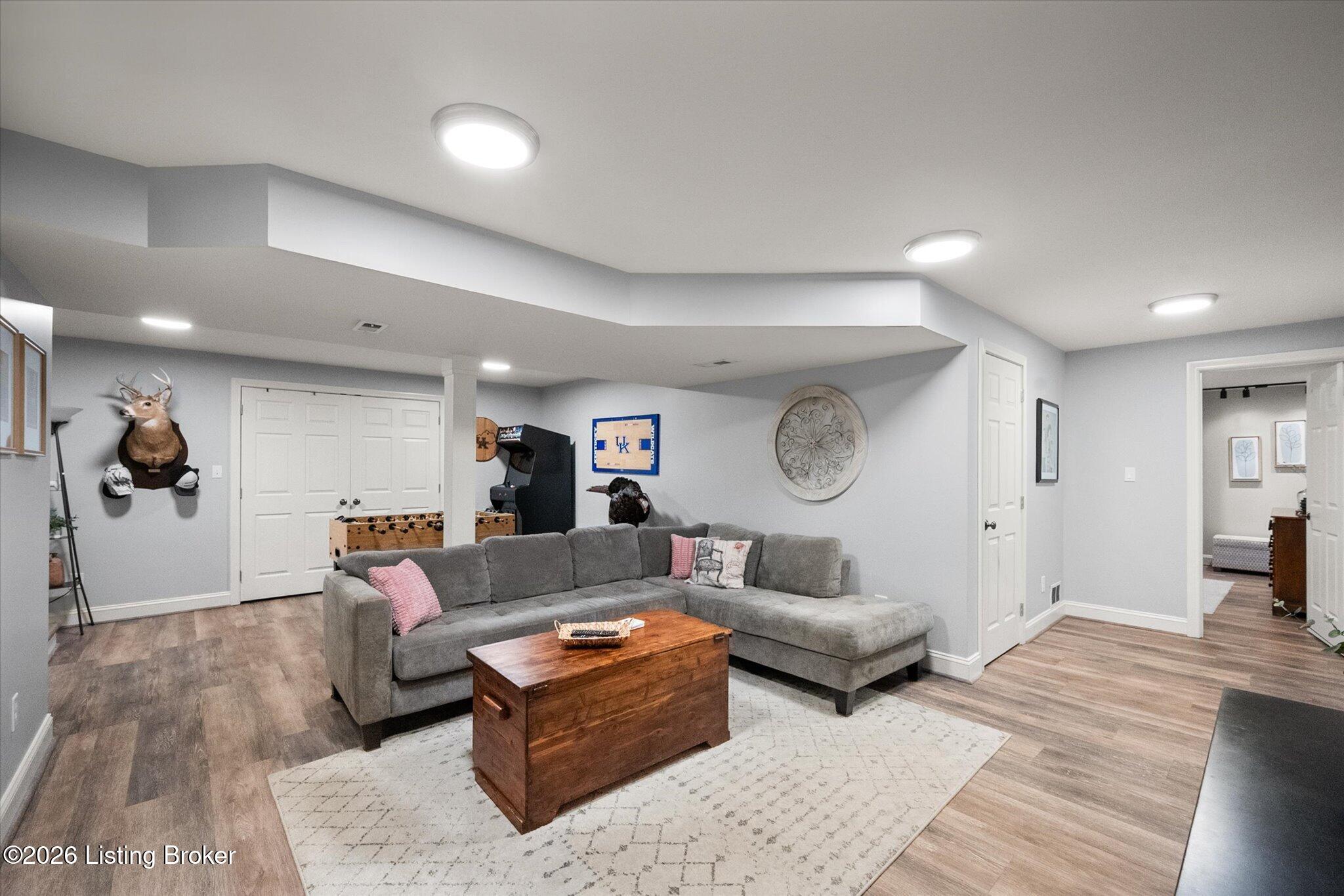 5602 Sundrop Pl