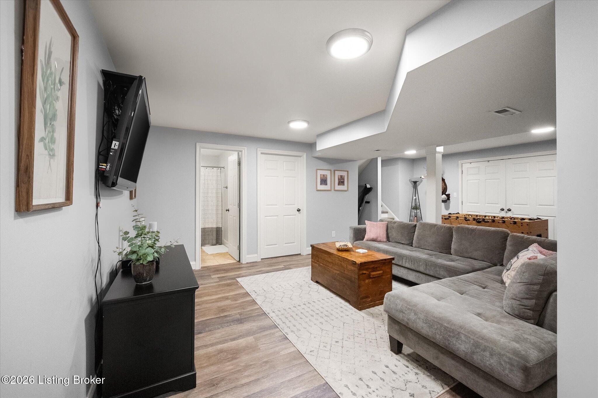 5602 Sundrop Pl