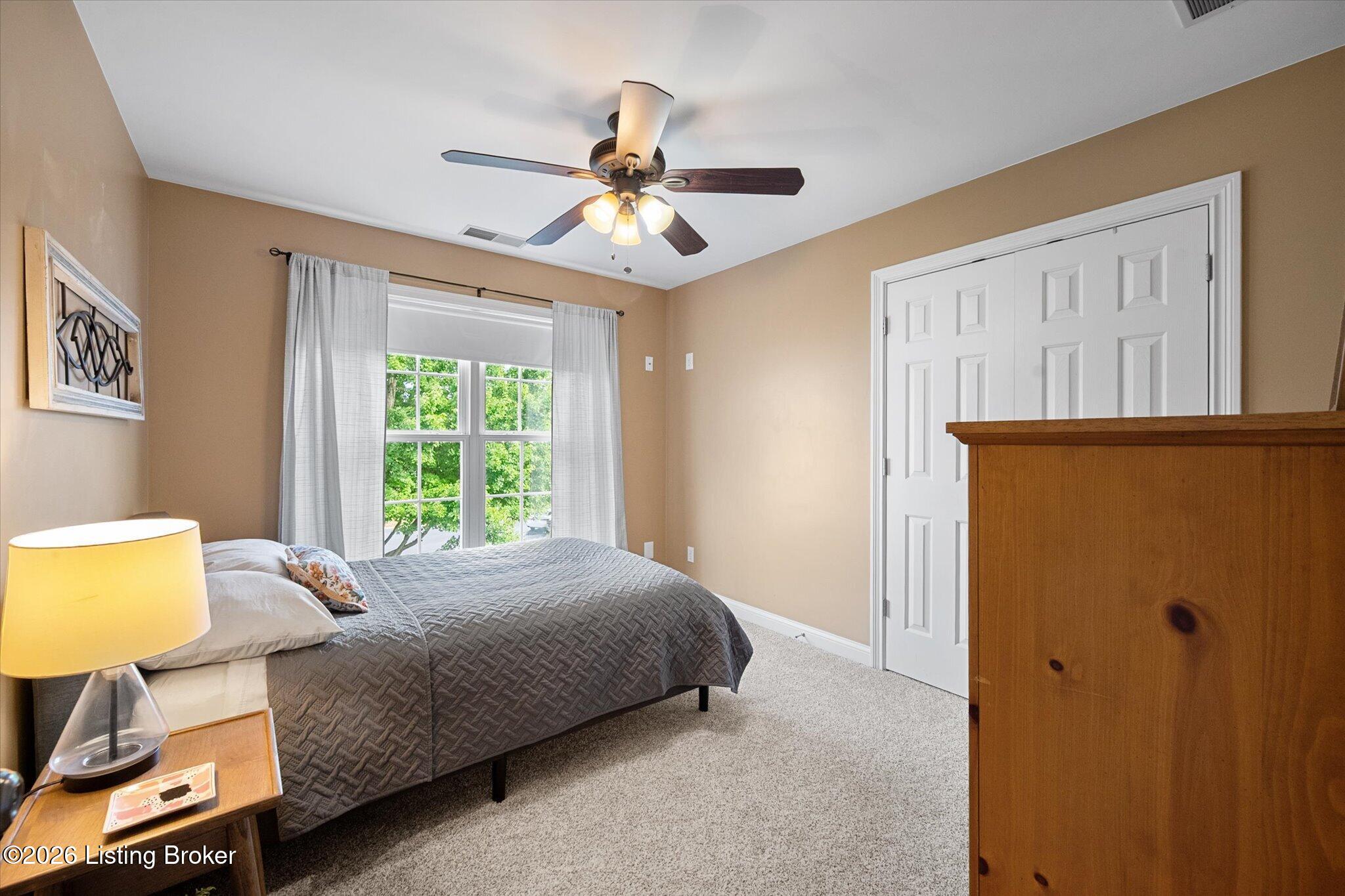5602 Sundrop Pl