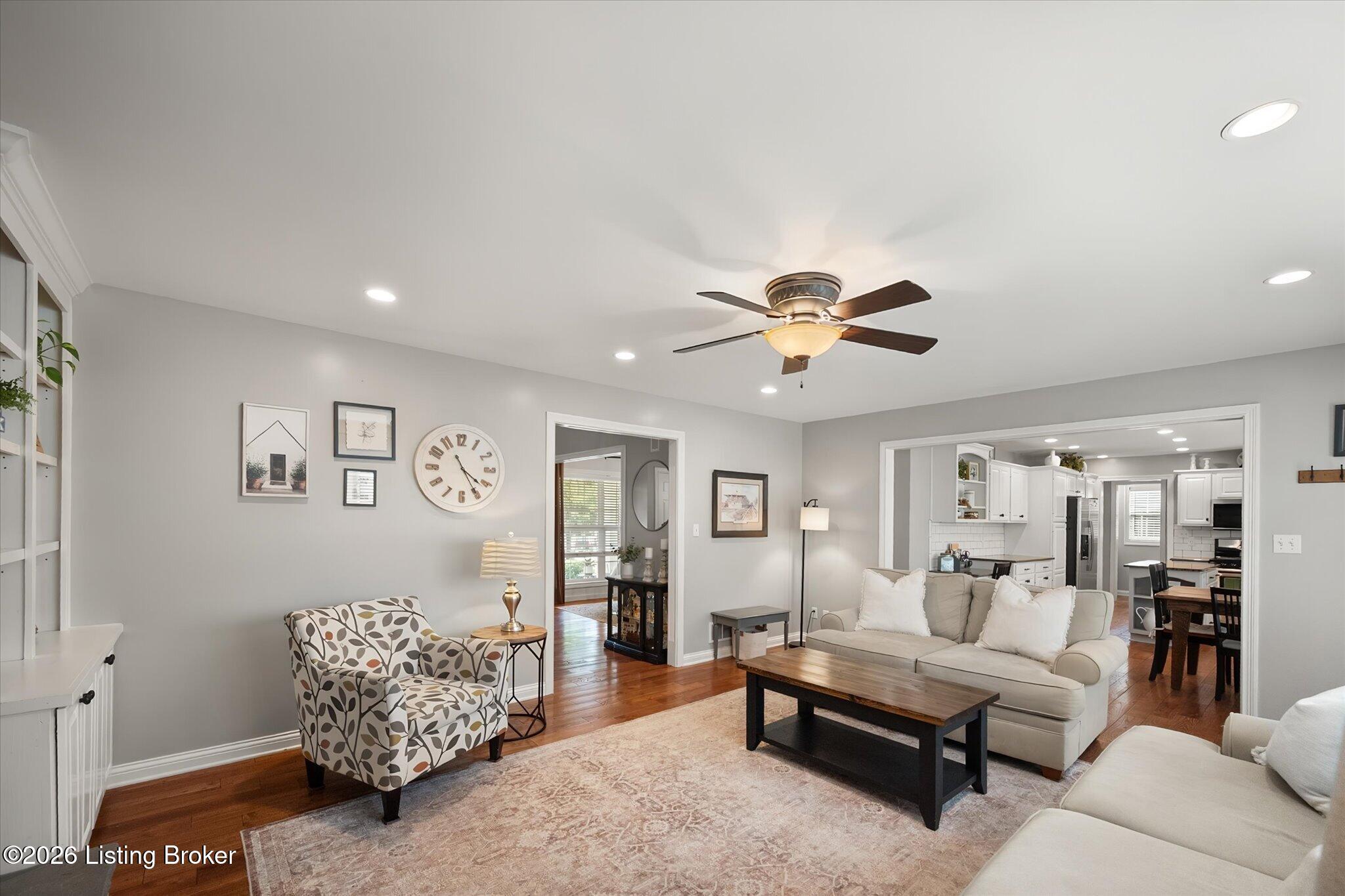 5602 Sundrop Pl
