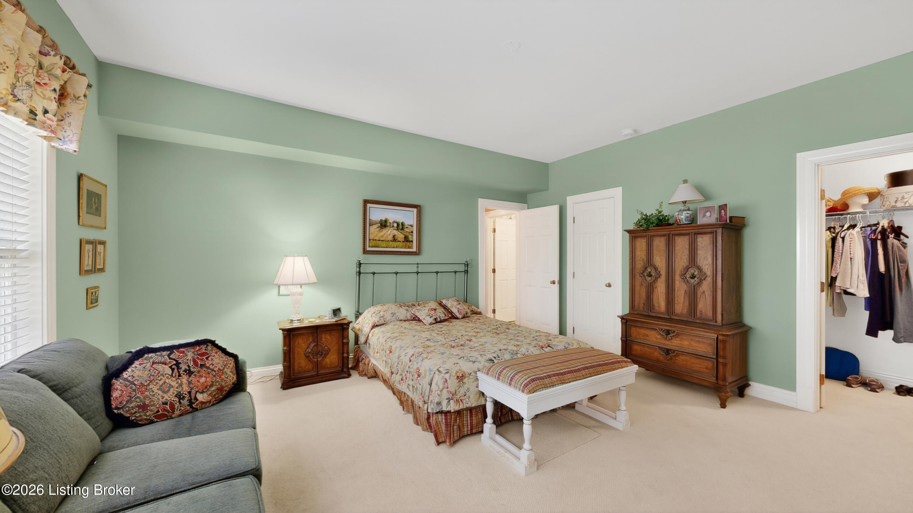 5943 Ashwood Bluff Dr