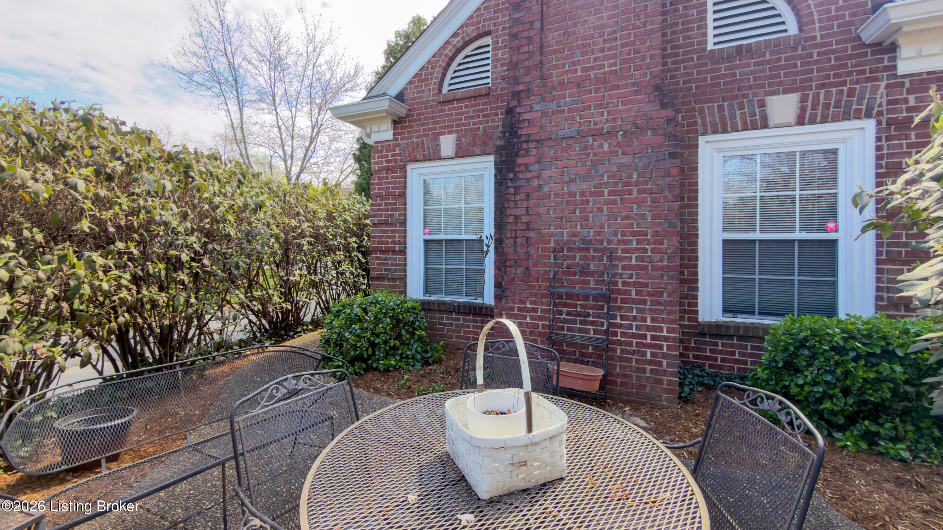 5943 Ashwood Bluff Dr