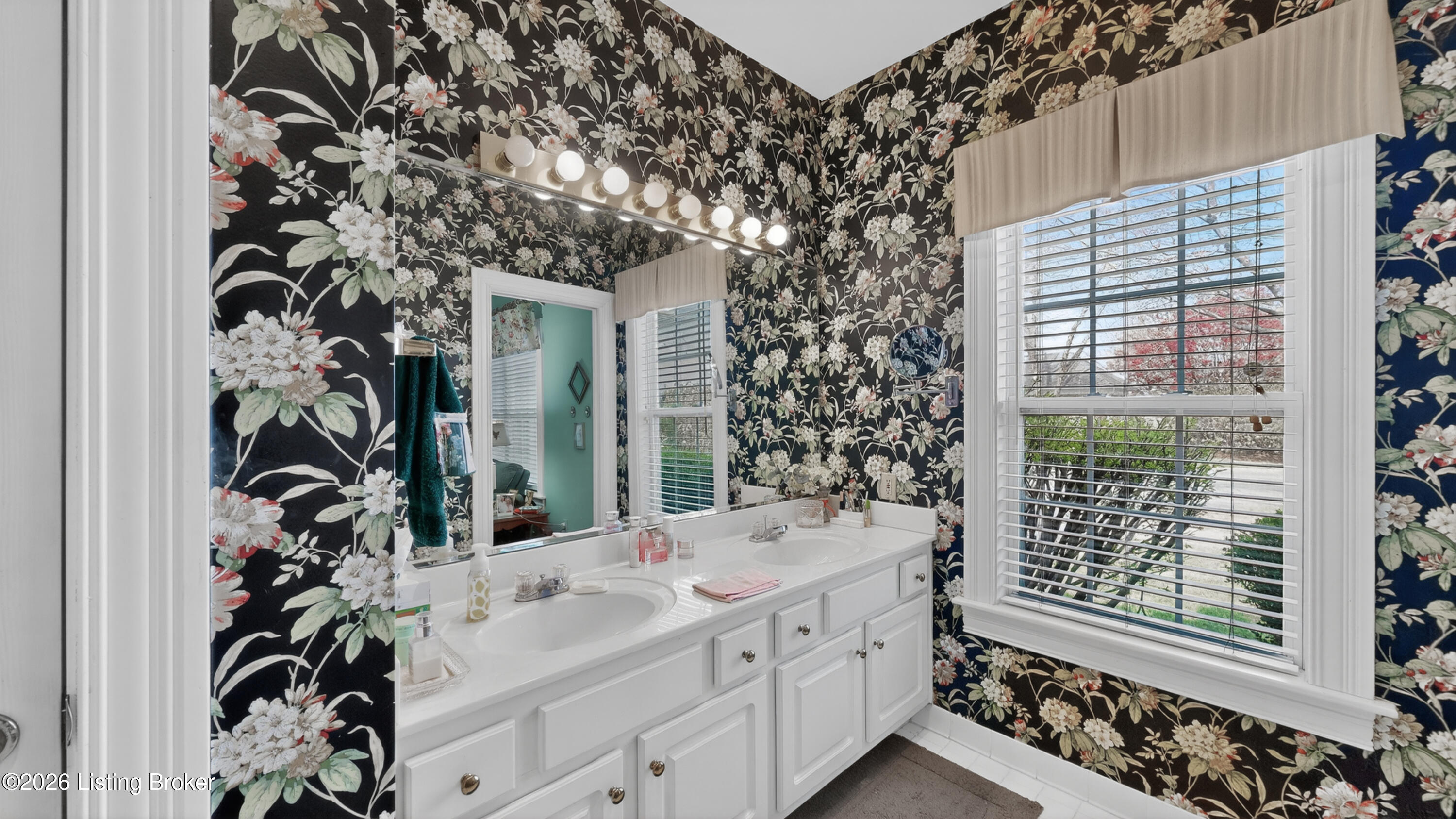 5943 Ashwood Bluff Dr