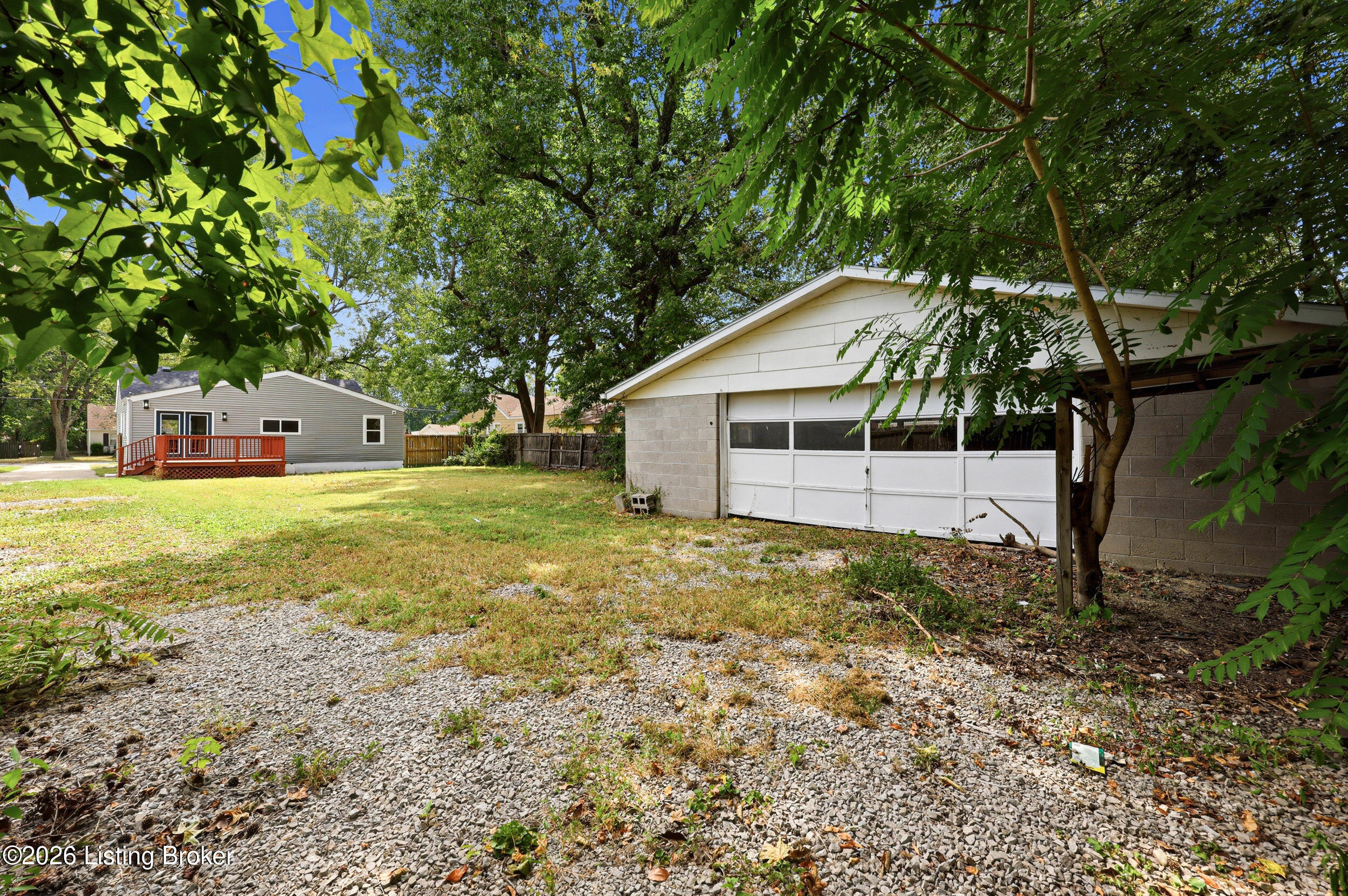 2413 Donna Rd