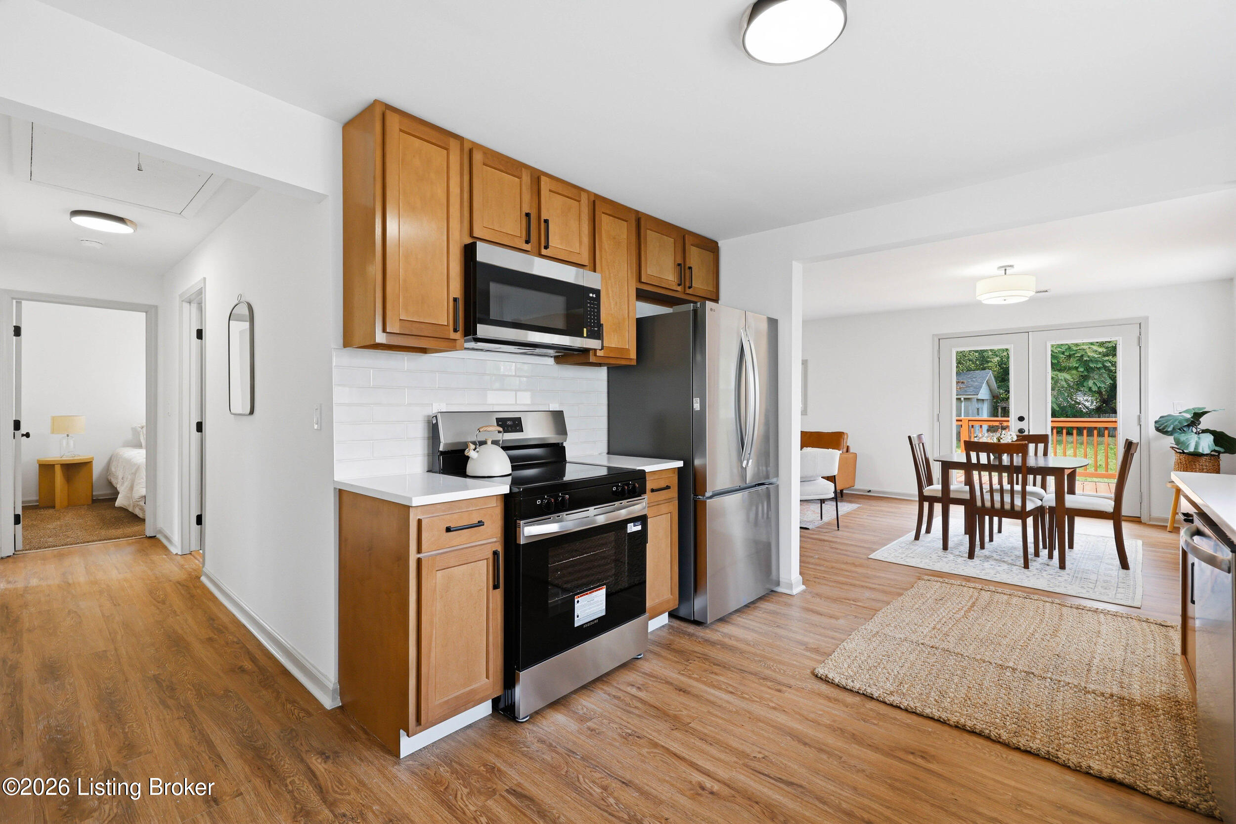 2413 Donna Rd