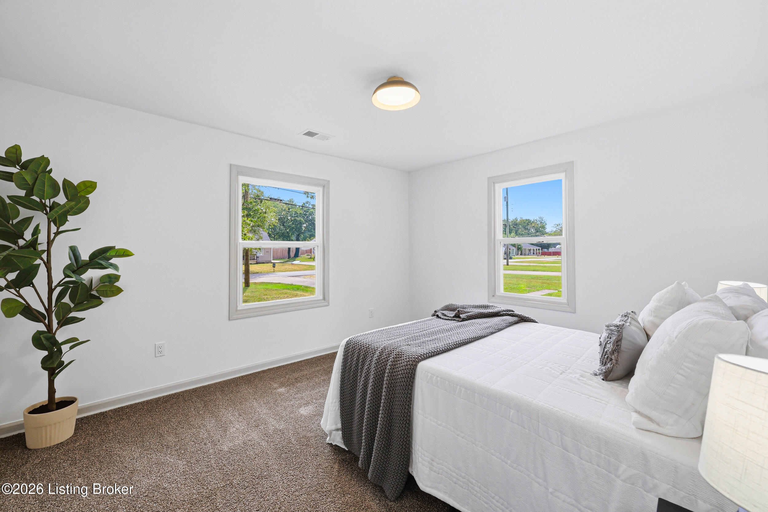 2413 Donna Rd
