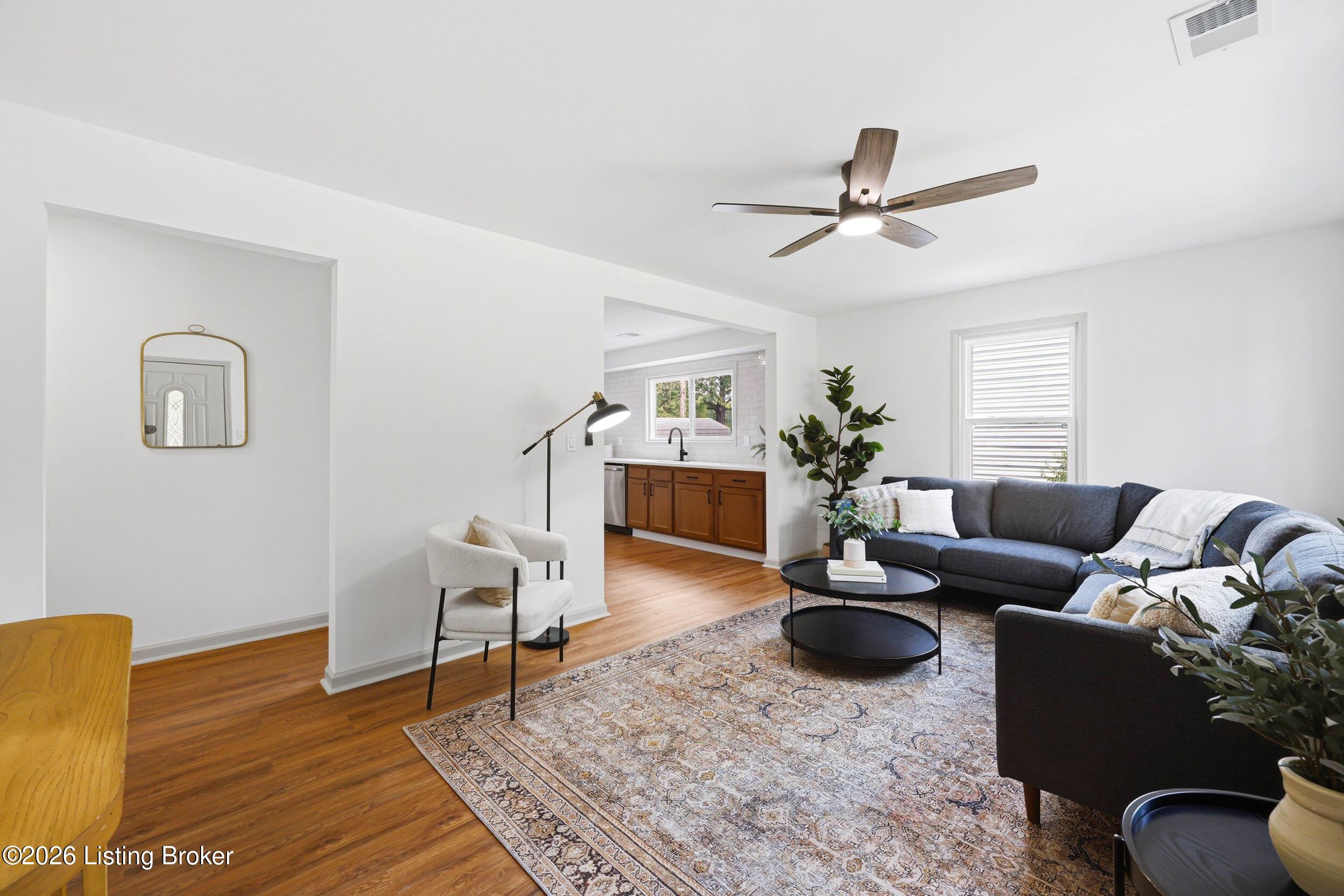 2413 Donna Rd