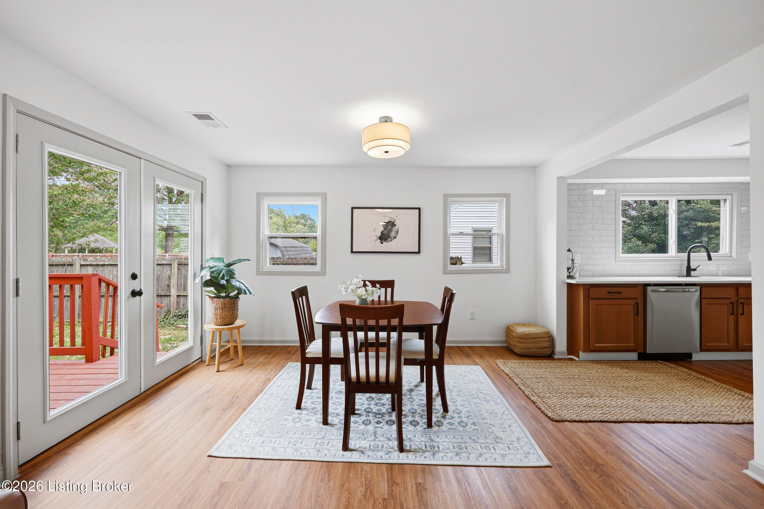 2413 Donna Rd