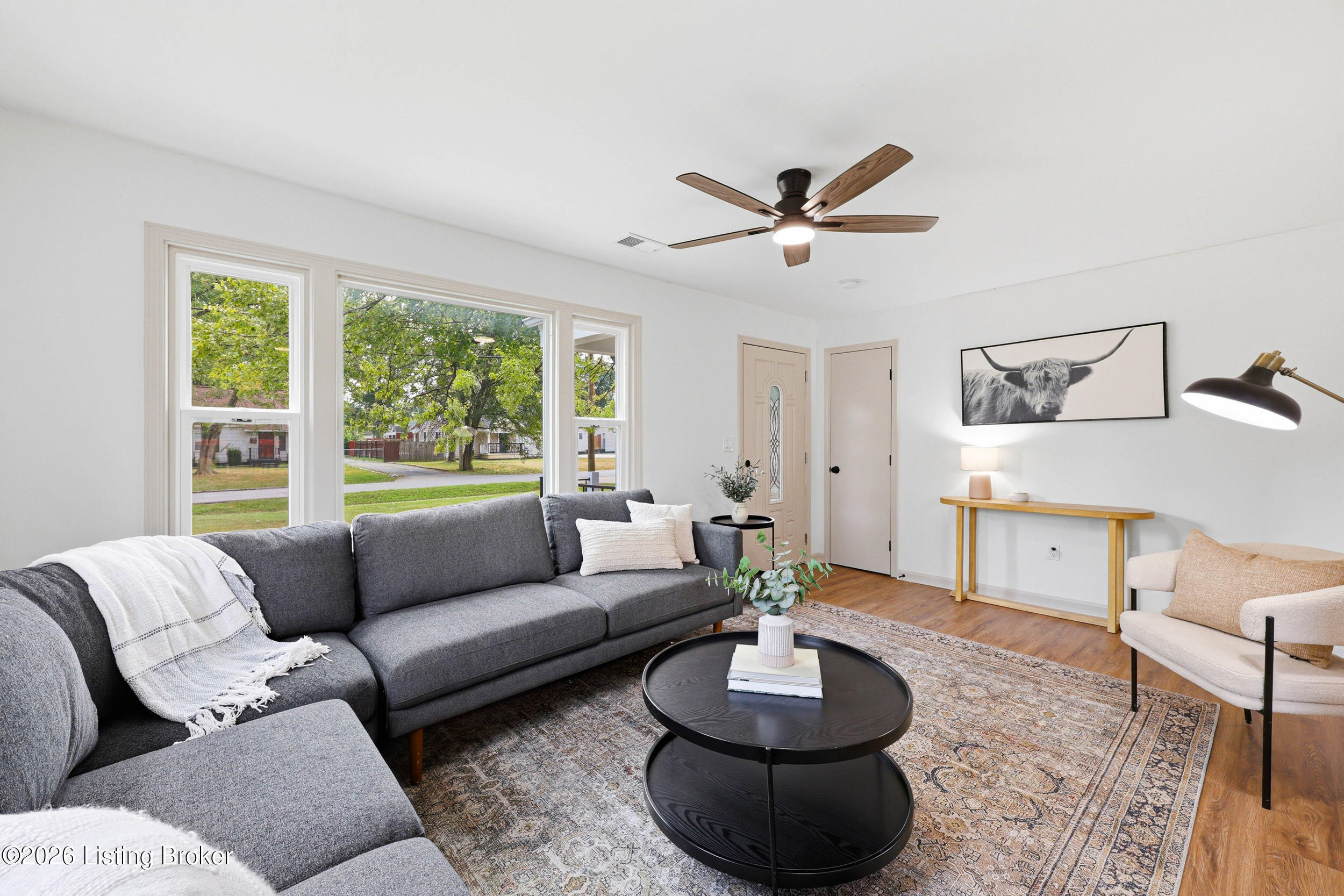 2413 Donna Rd