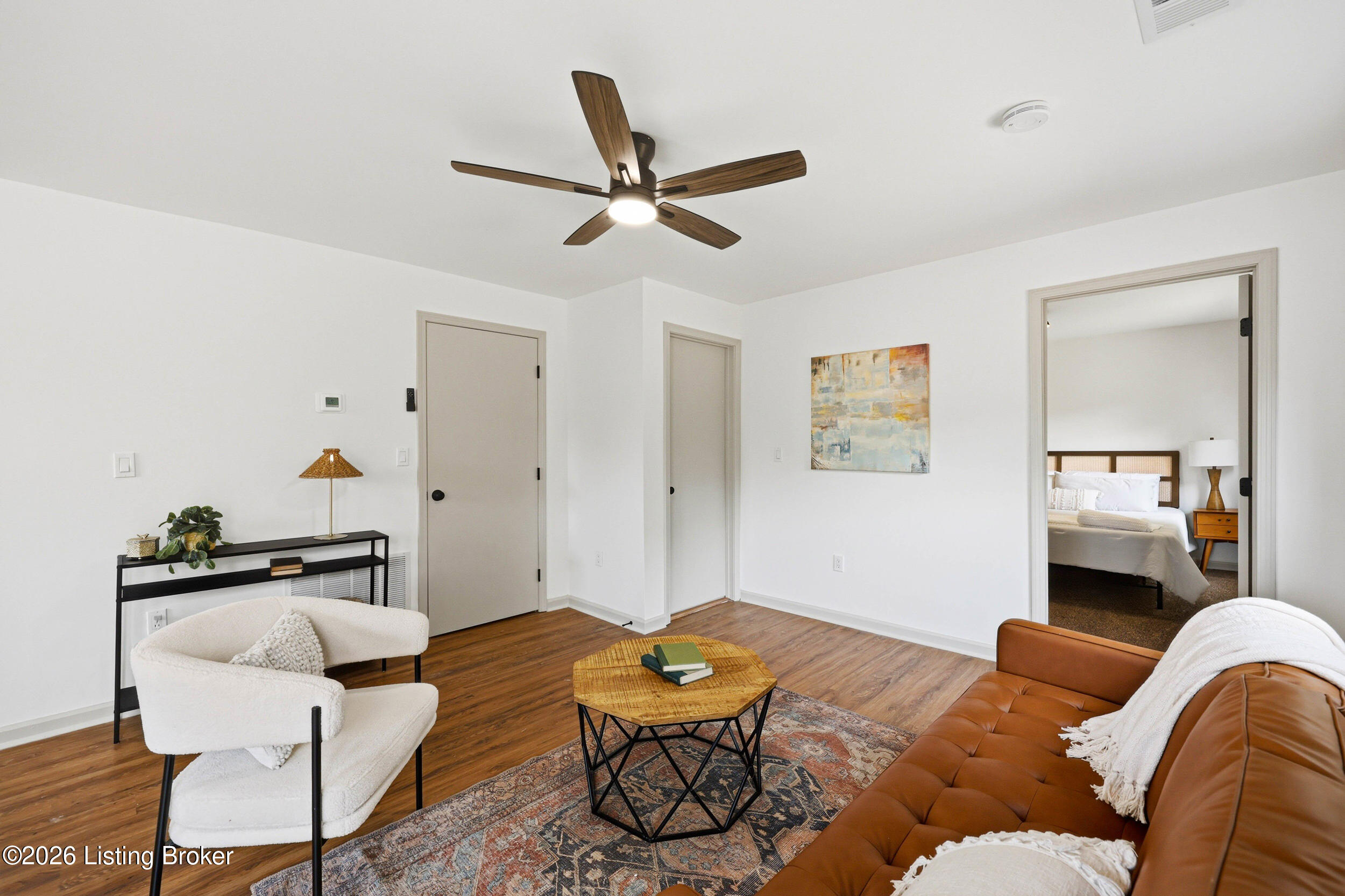 2413 Donna Rd