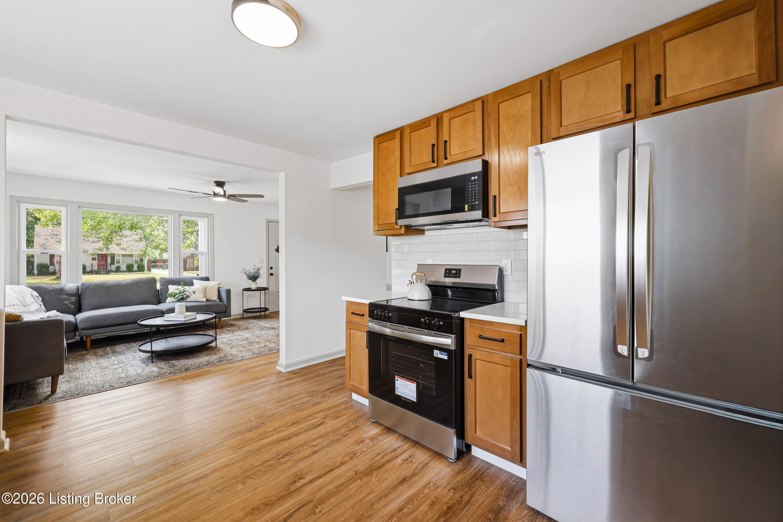 2413 Donna Rd