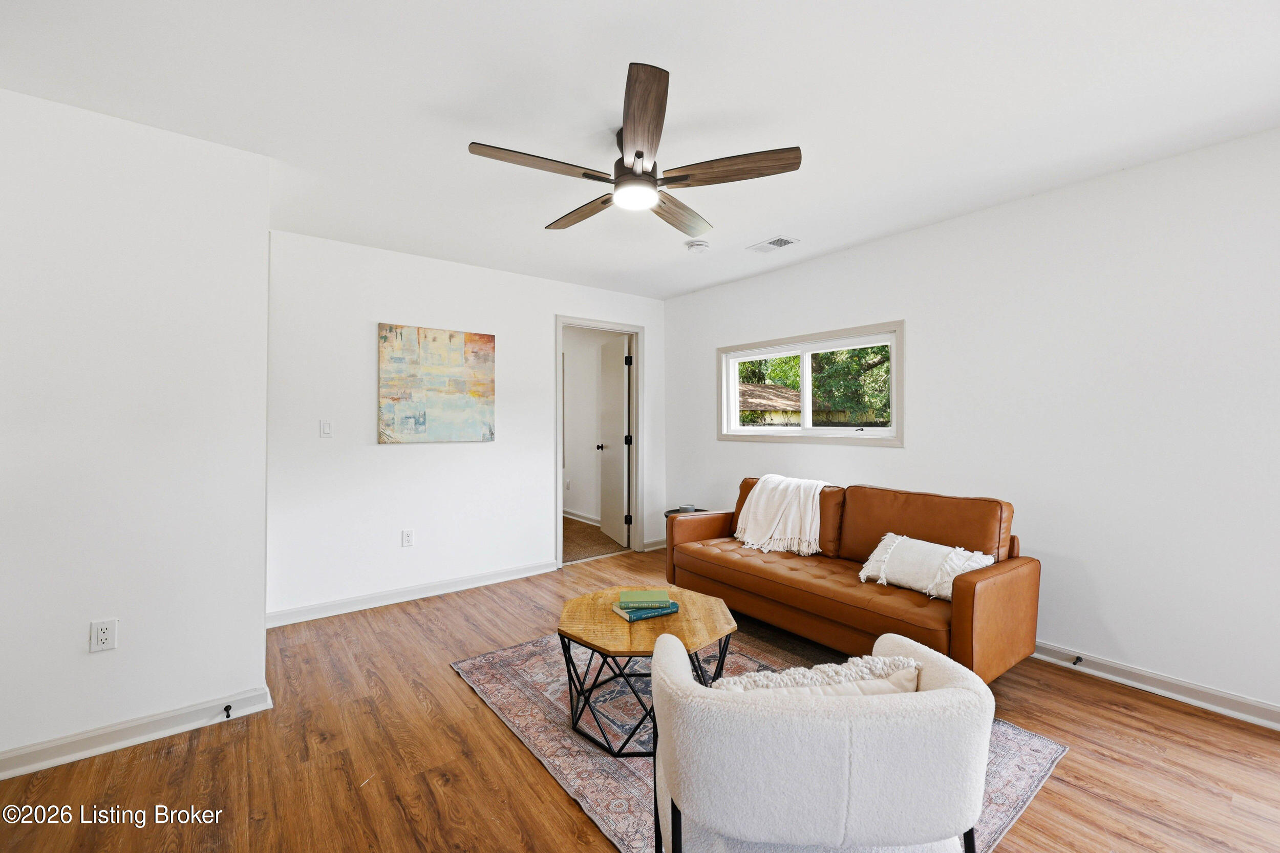 2413 Donna Rd