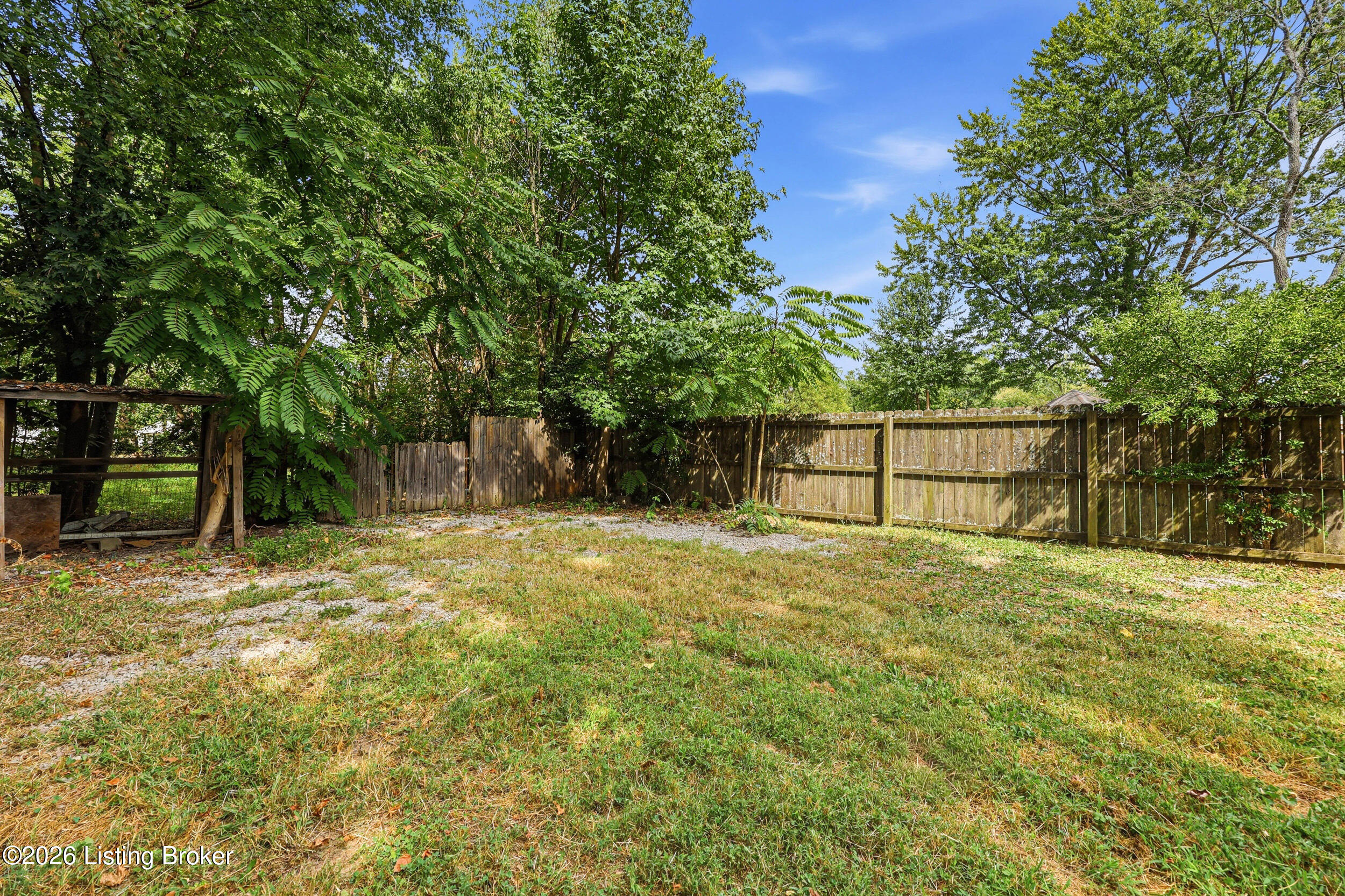 2413 Donna Rd