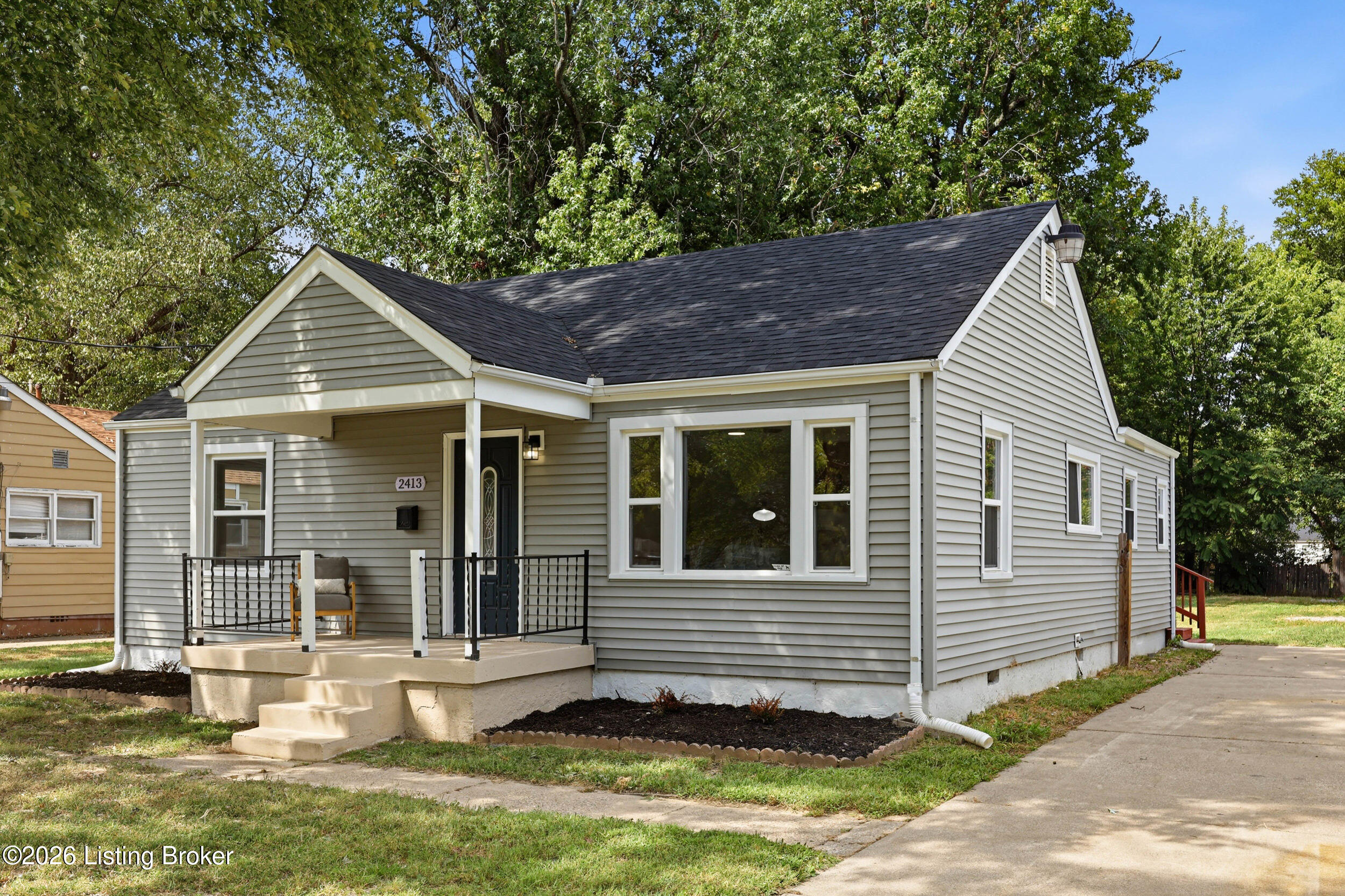 2413 Donna Rd