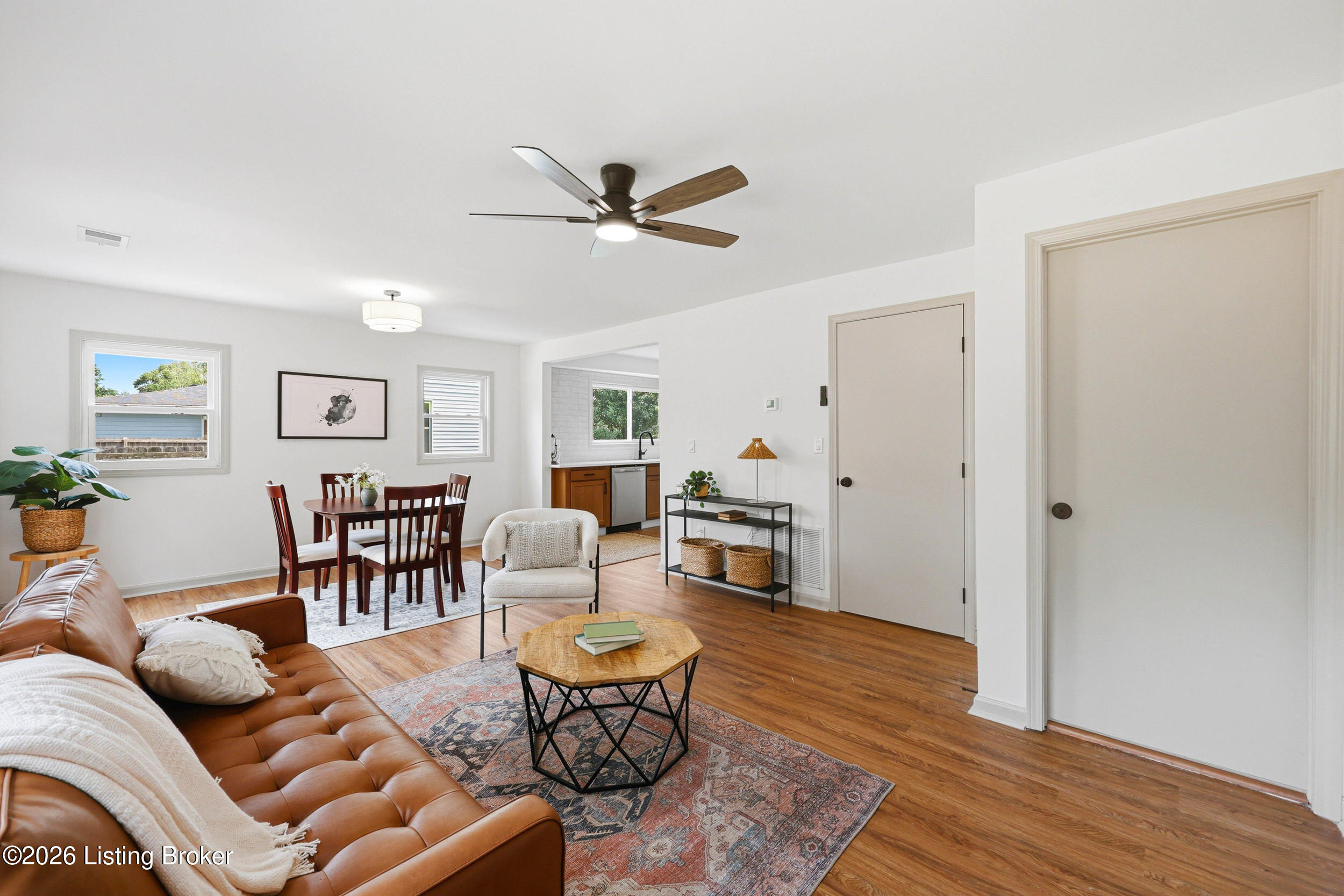 2413 Donna Rd