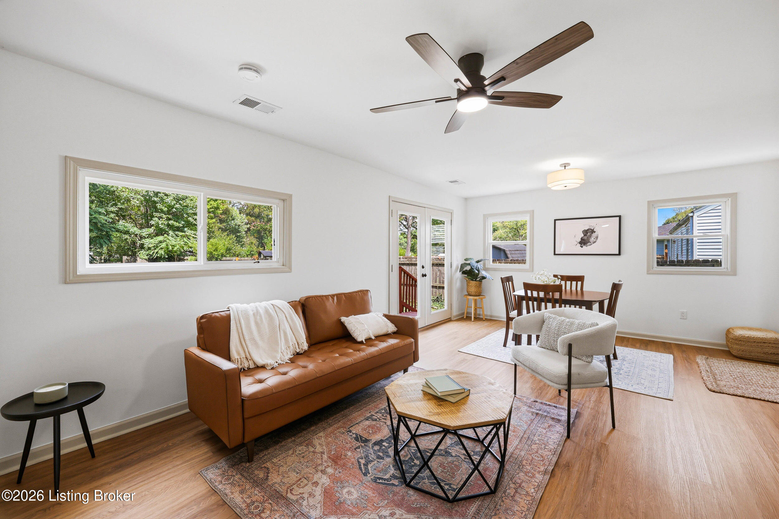 2413 Donna Rd