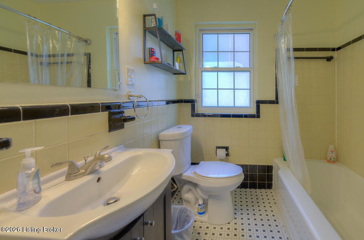 2316 Grinstead Dr 4