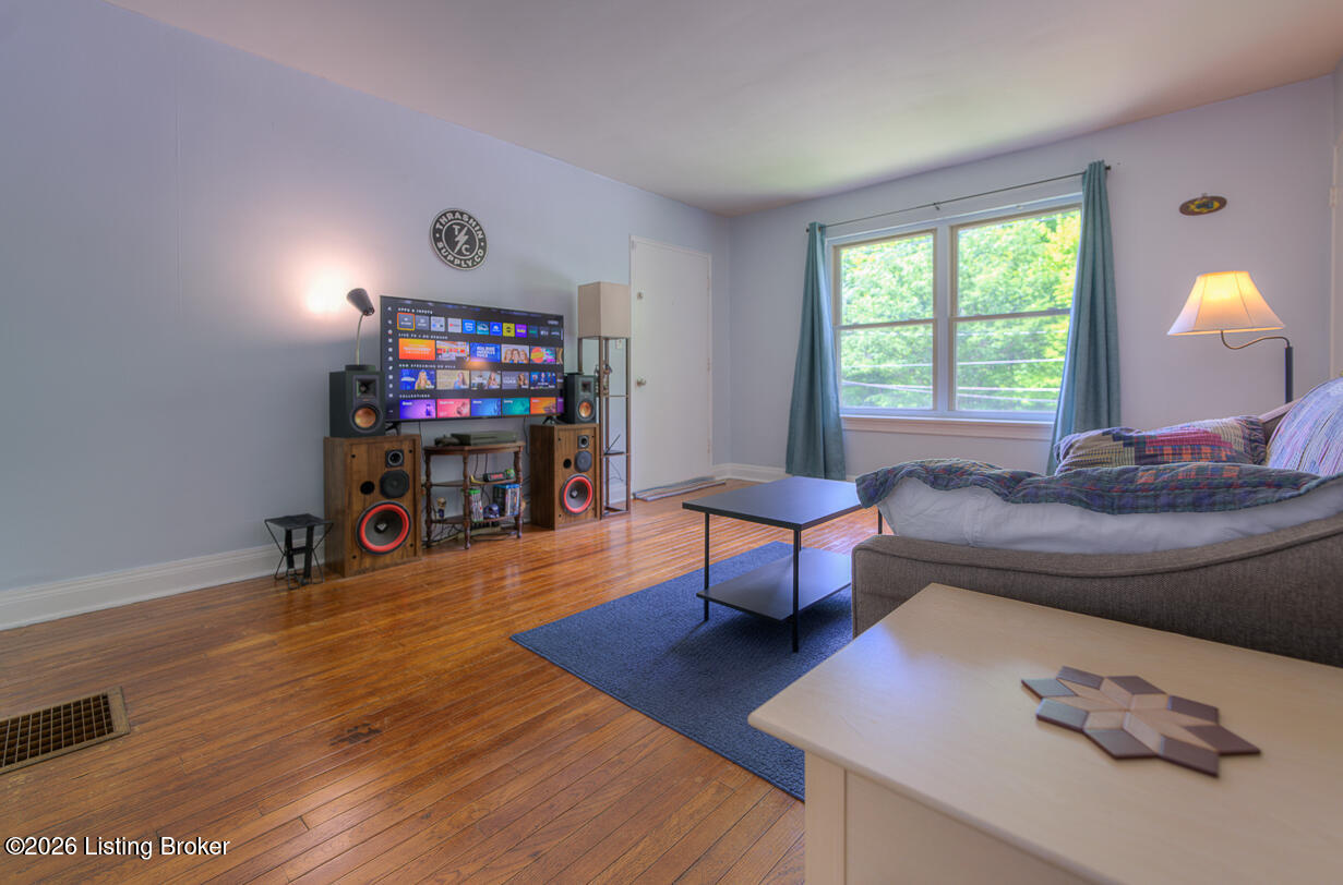 2316 Grinstead Dr 4