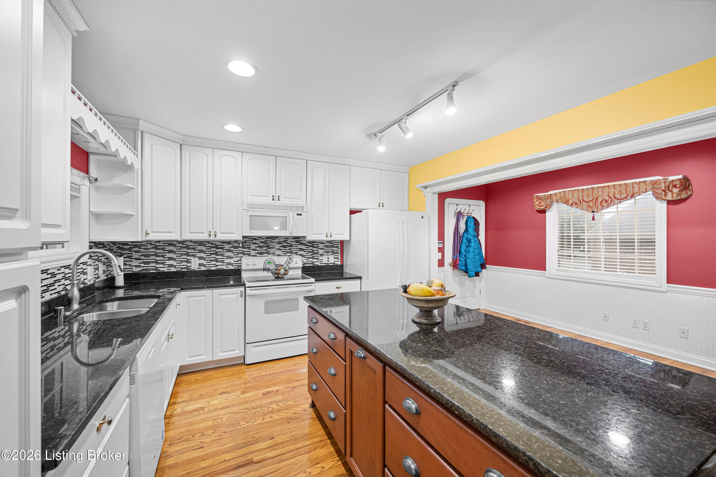 110 Ashton Ct