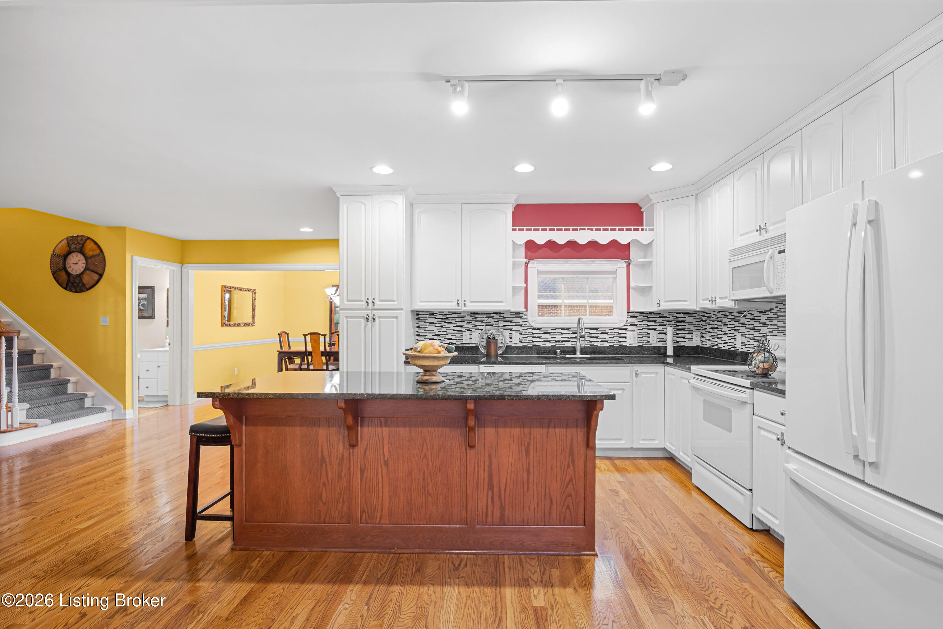 110 Ashton Ct