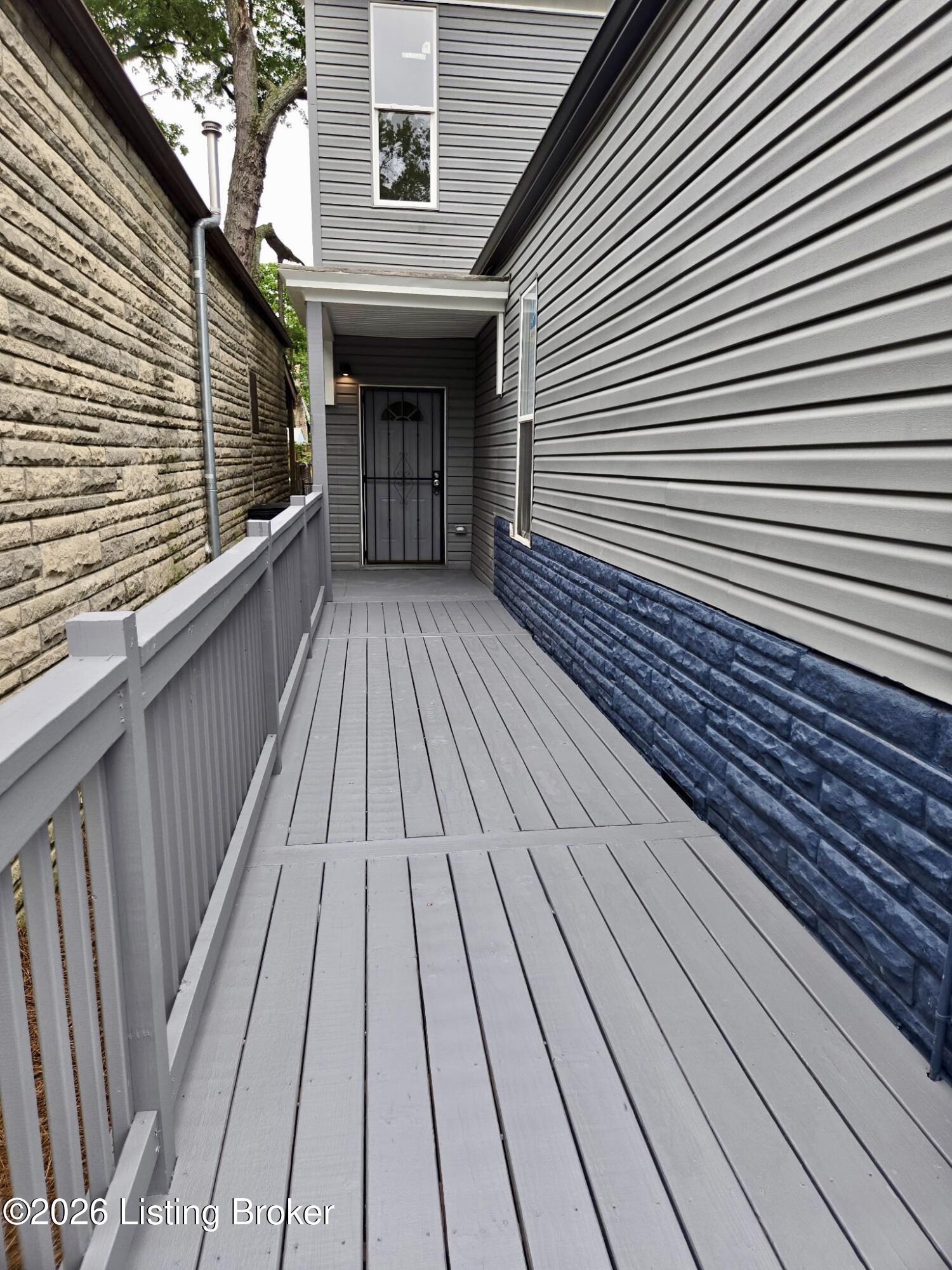 2220 Griffiths Ave