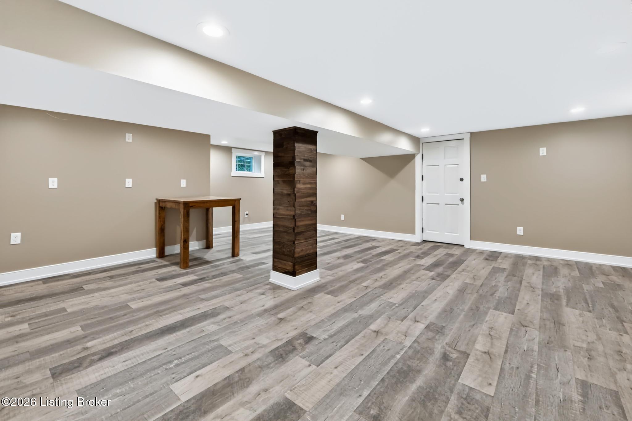210 Cornell Pl