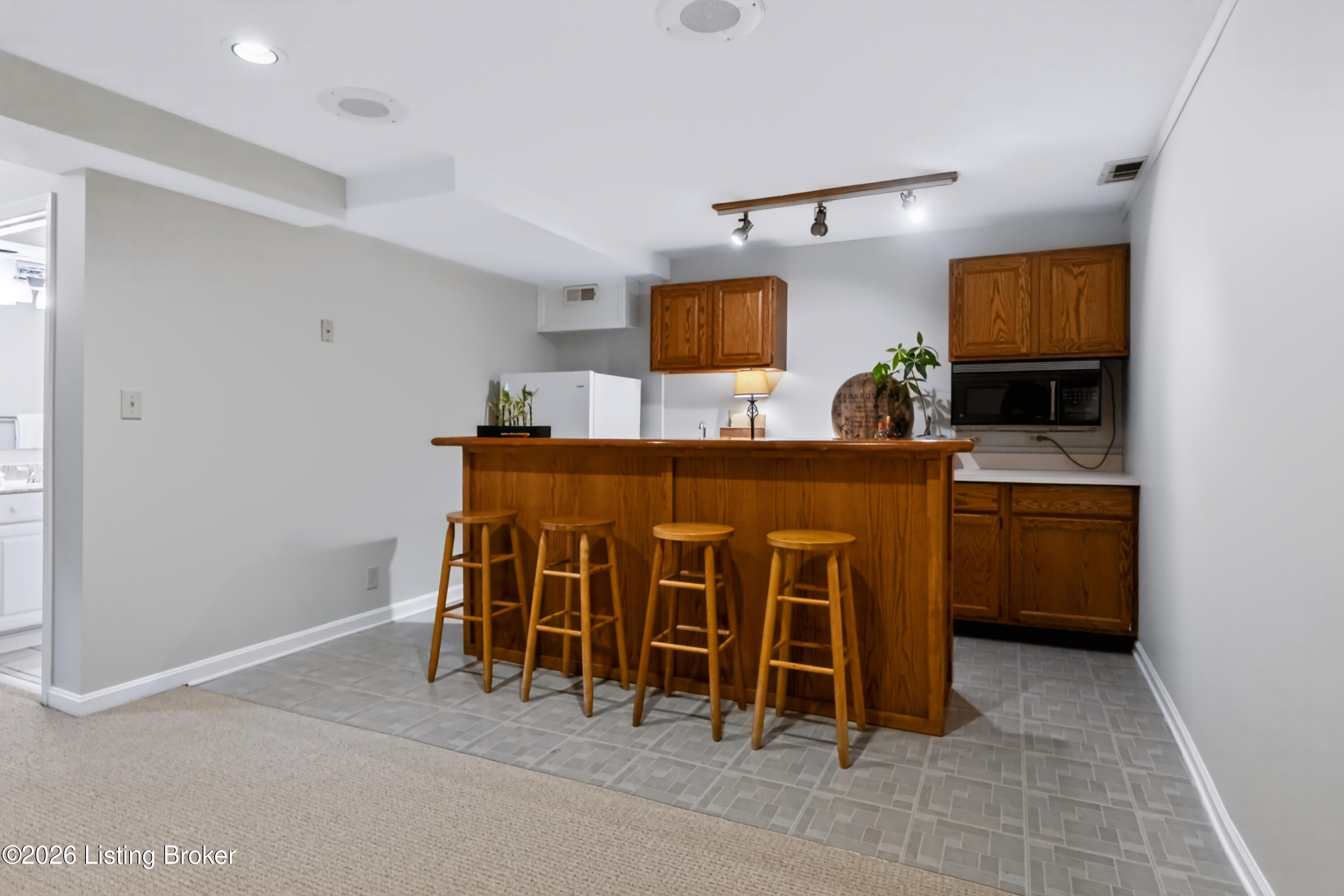 818 Foxgate Rd