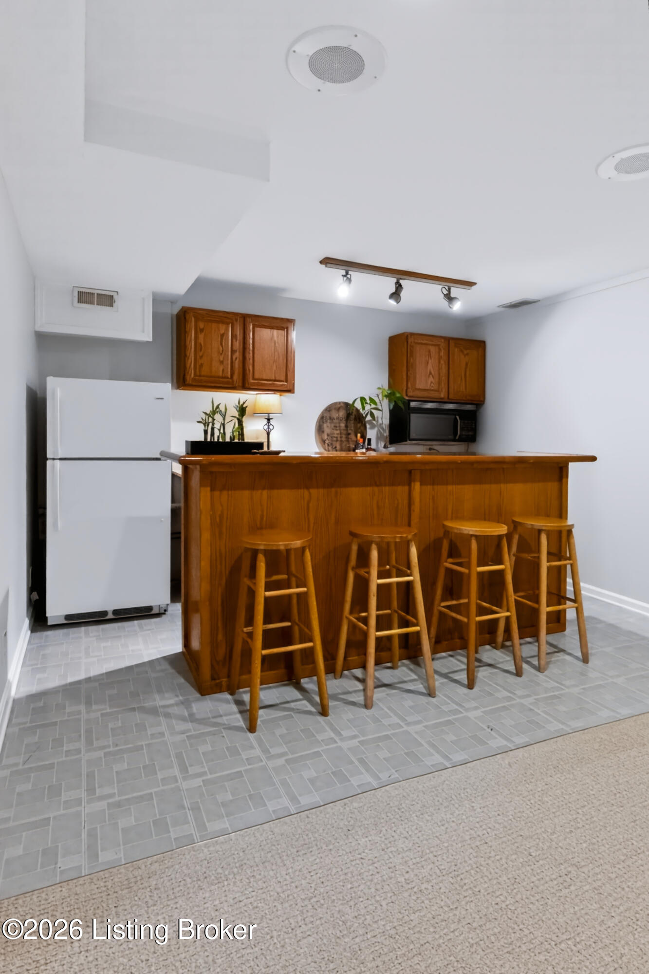 818 Foxgate Rd