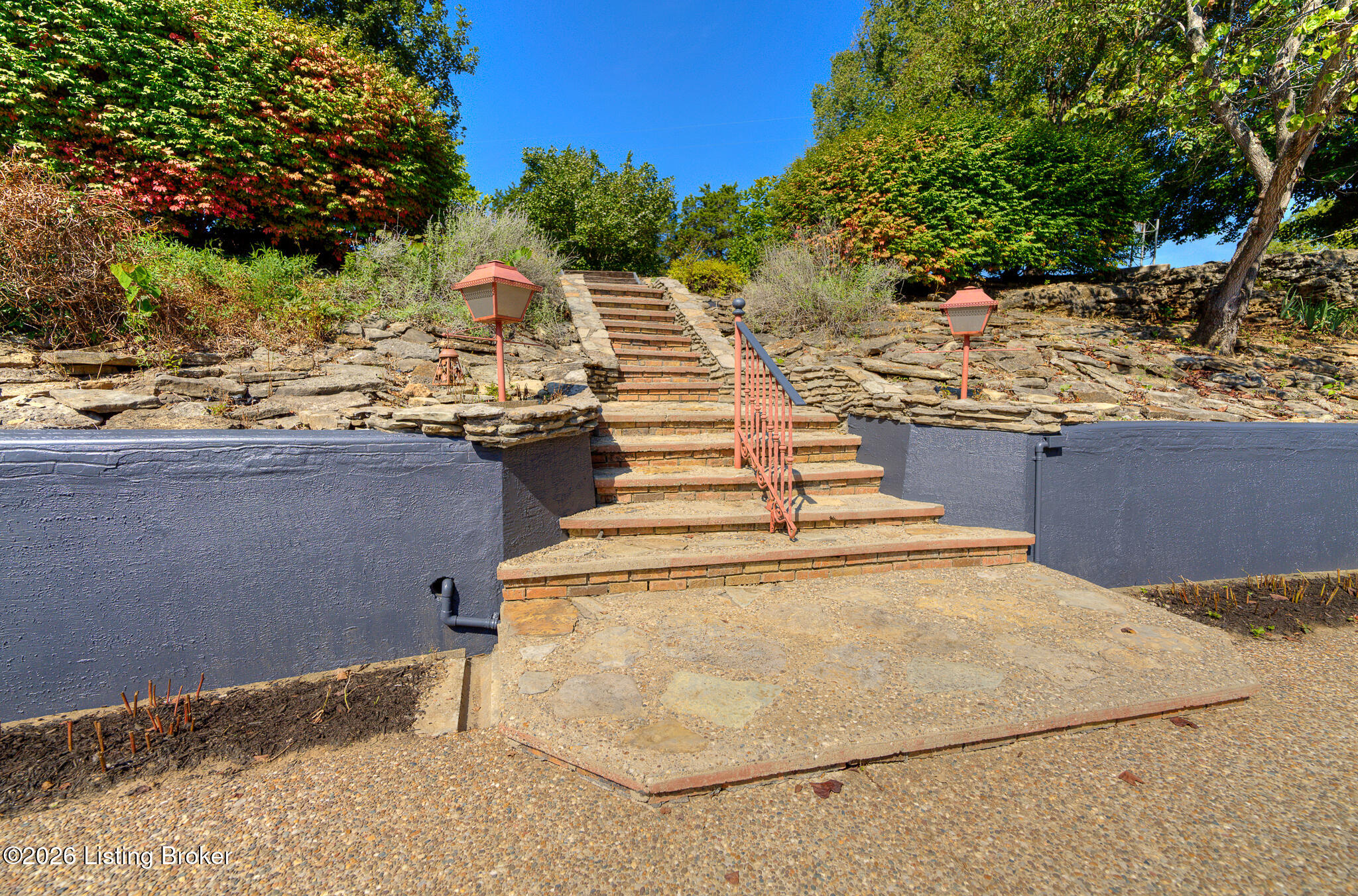 203 Ridge Rd