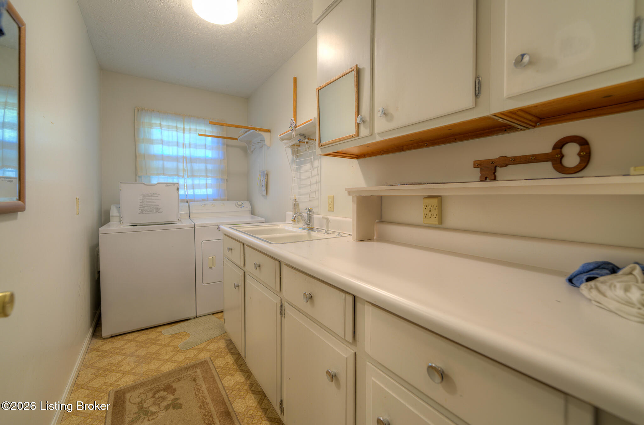 203 Ridge Rd