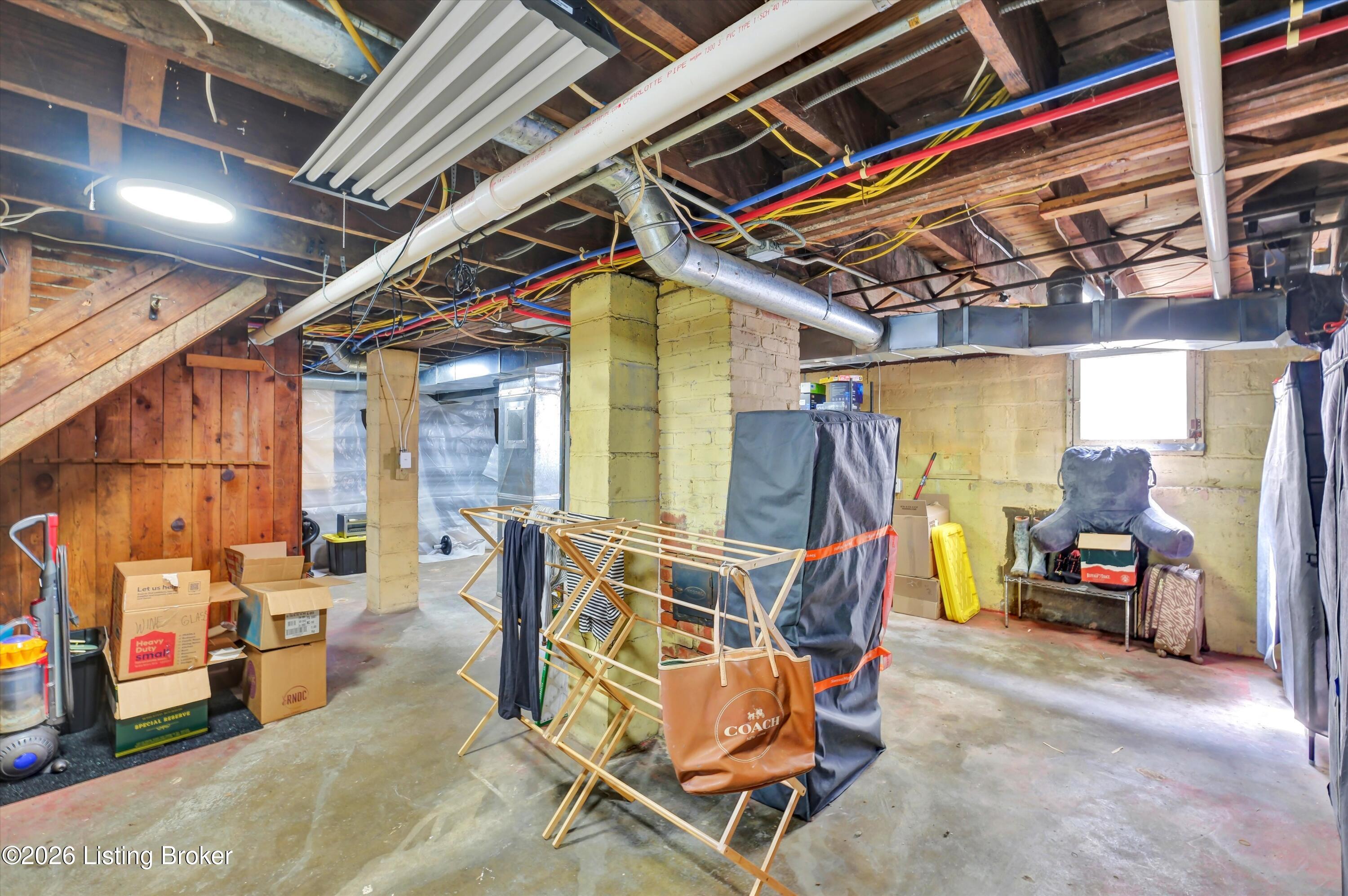 142 N Birchwood Ave