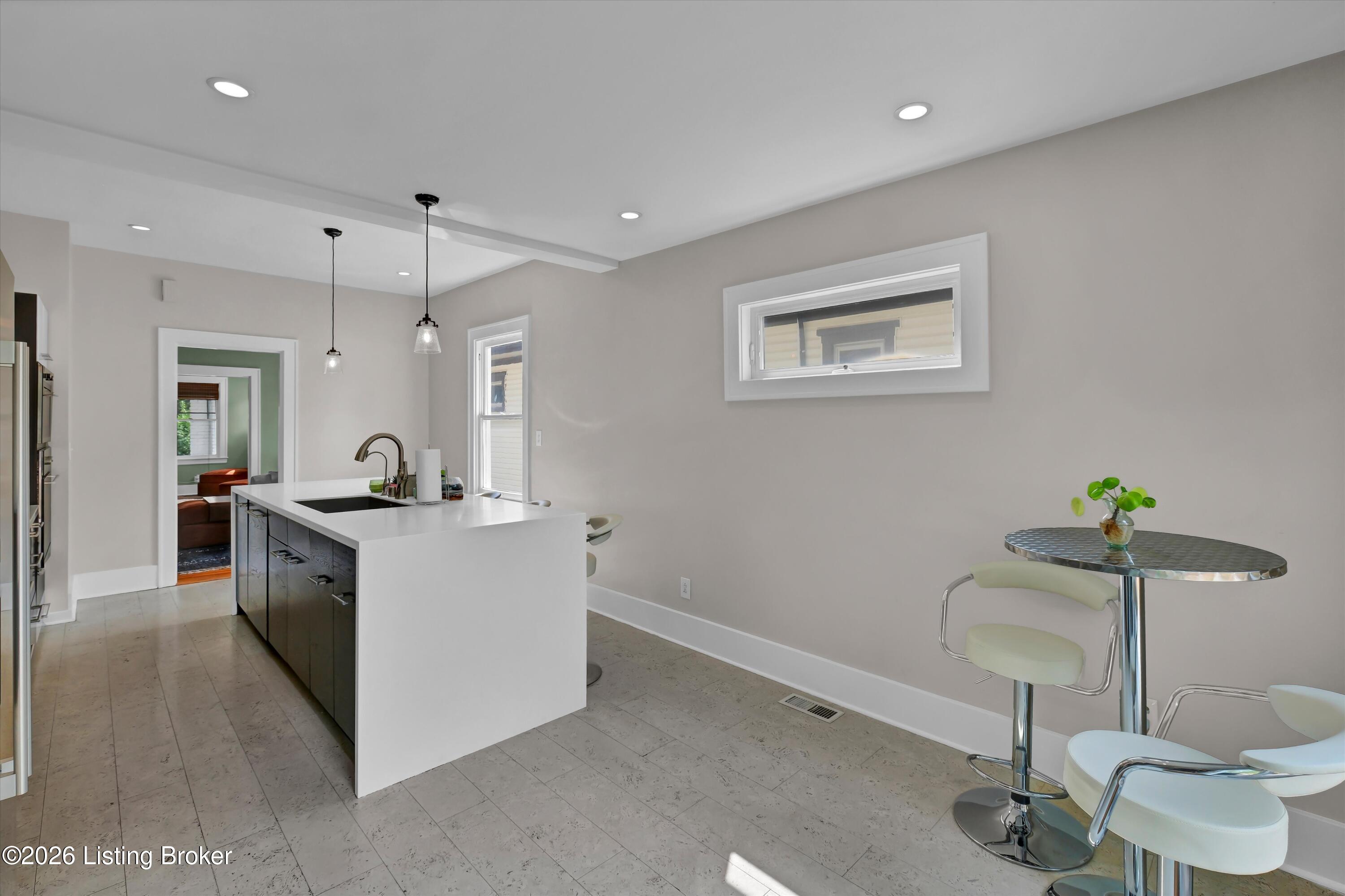 142 N Birchwood Ave