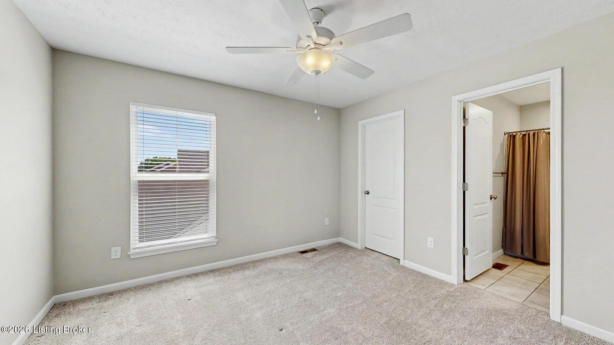 15802 Stonehouse Ct