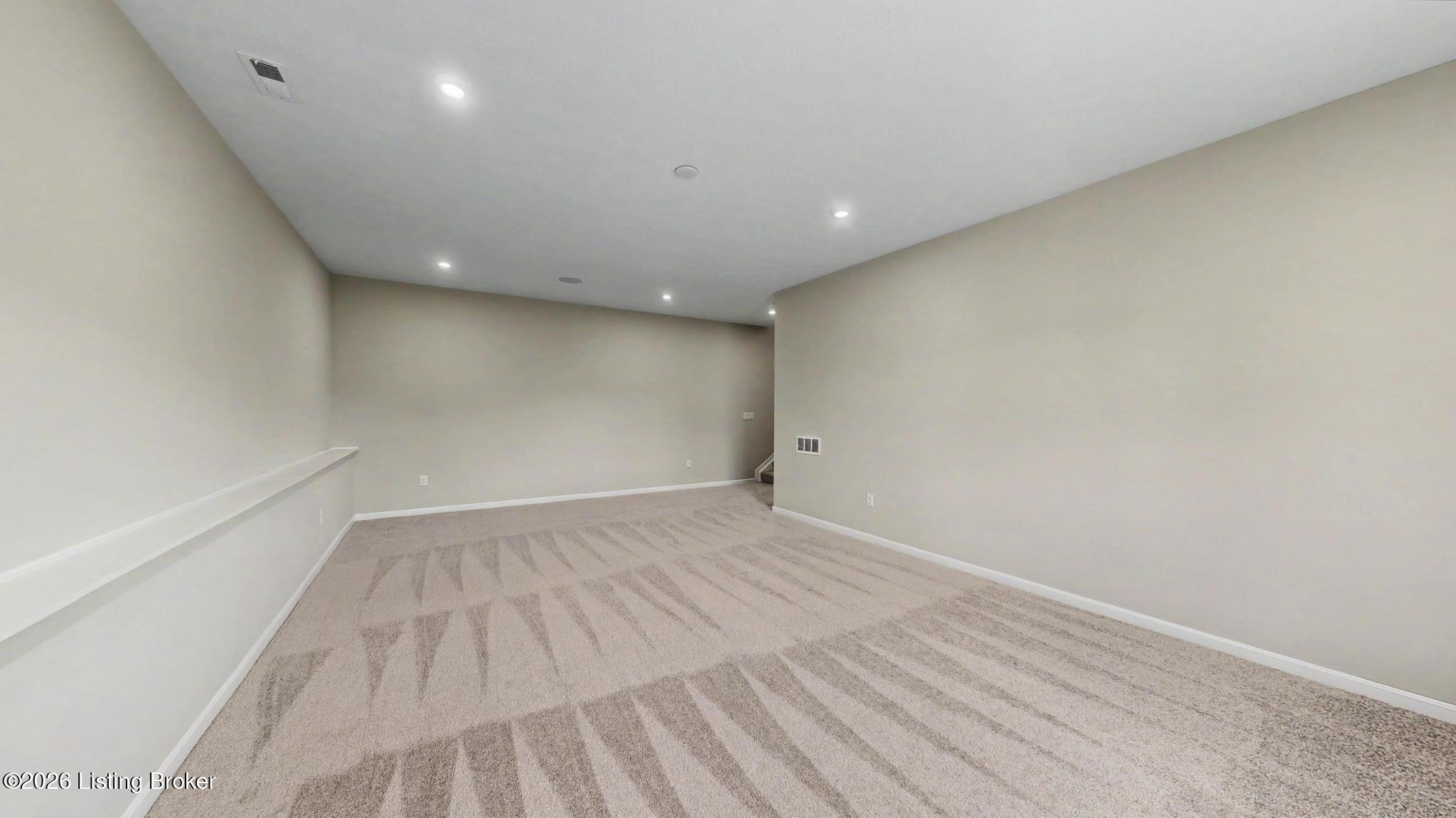 15802 Stonehouse Ct