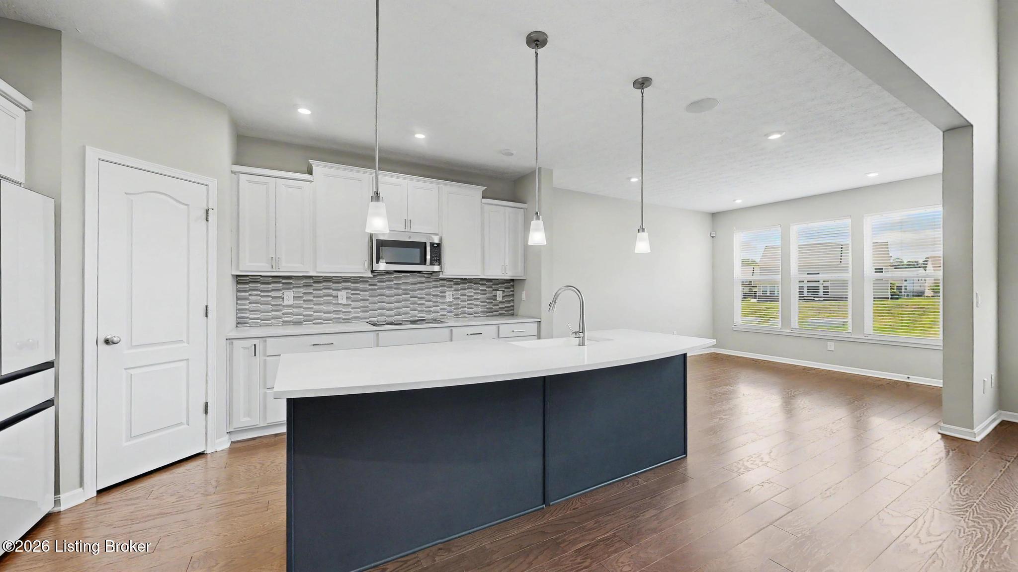 15802 Stonehouse Ct