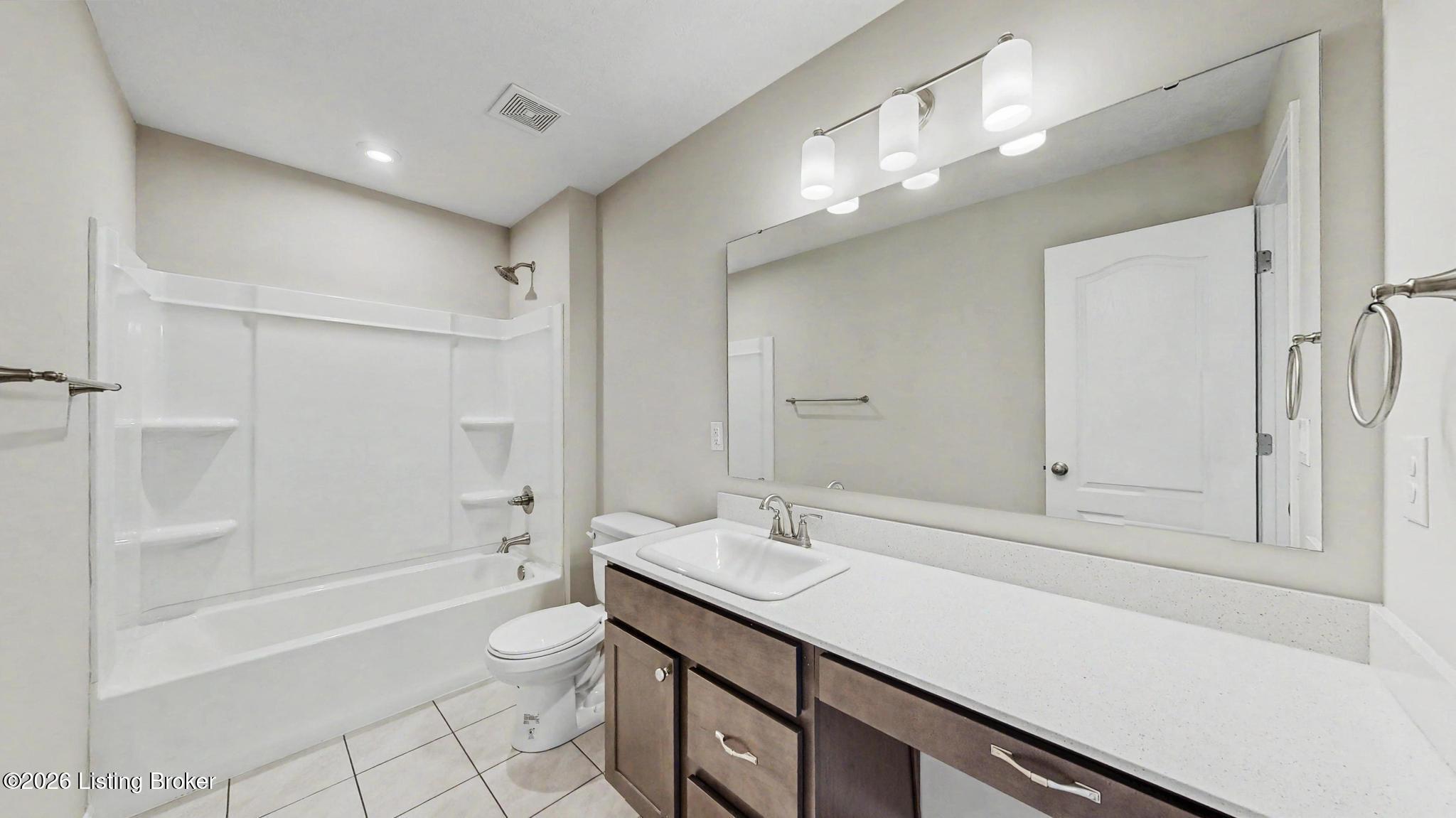 15802 Stonehouse Ct