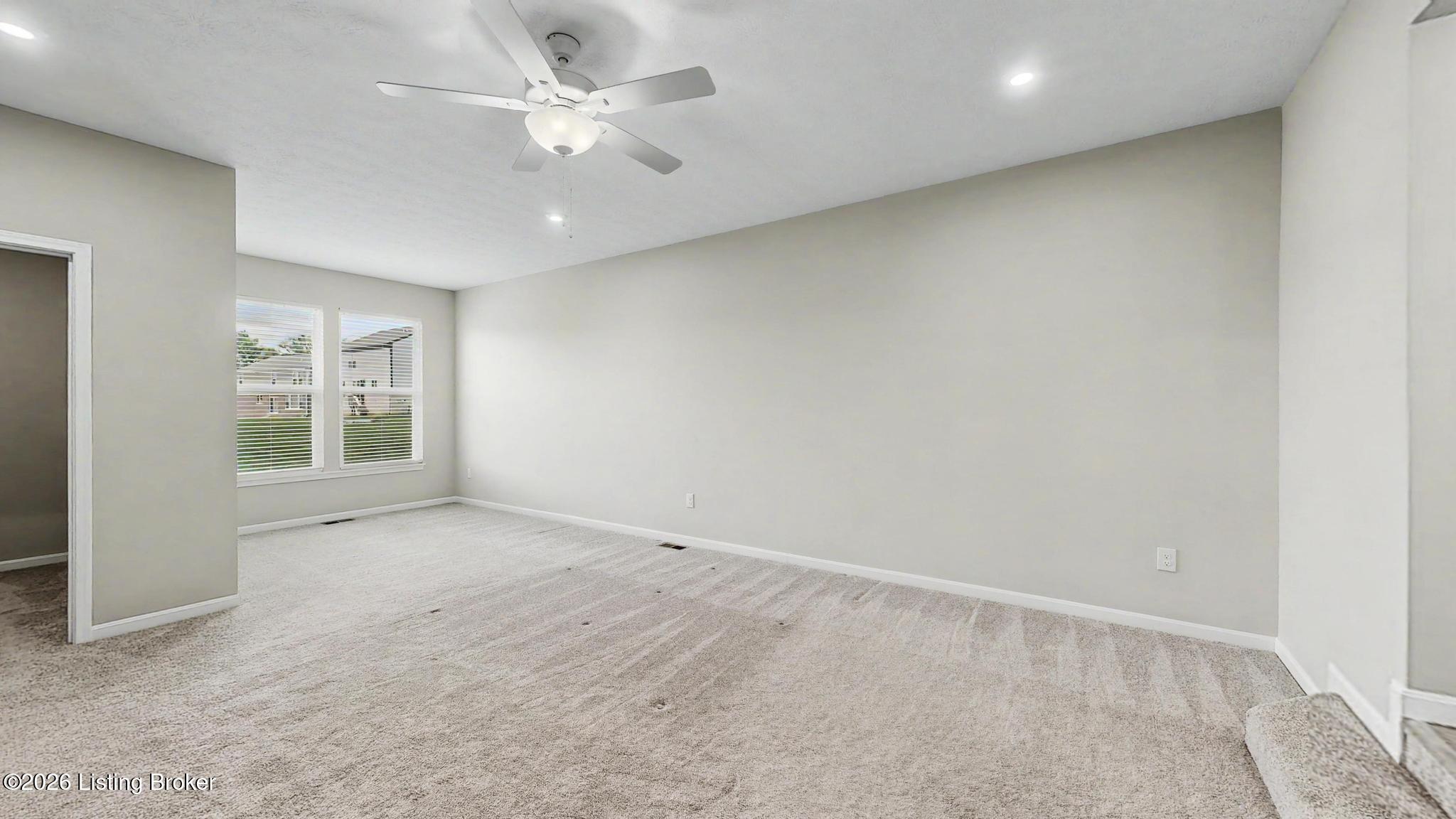 15802 Stonehouse Ct