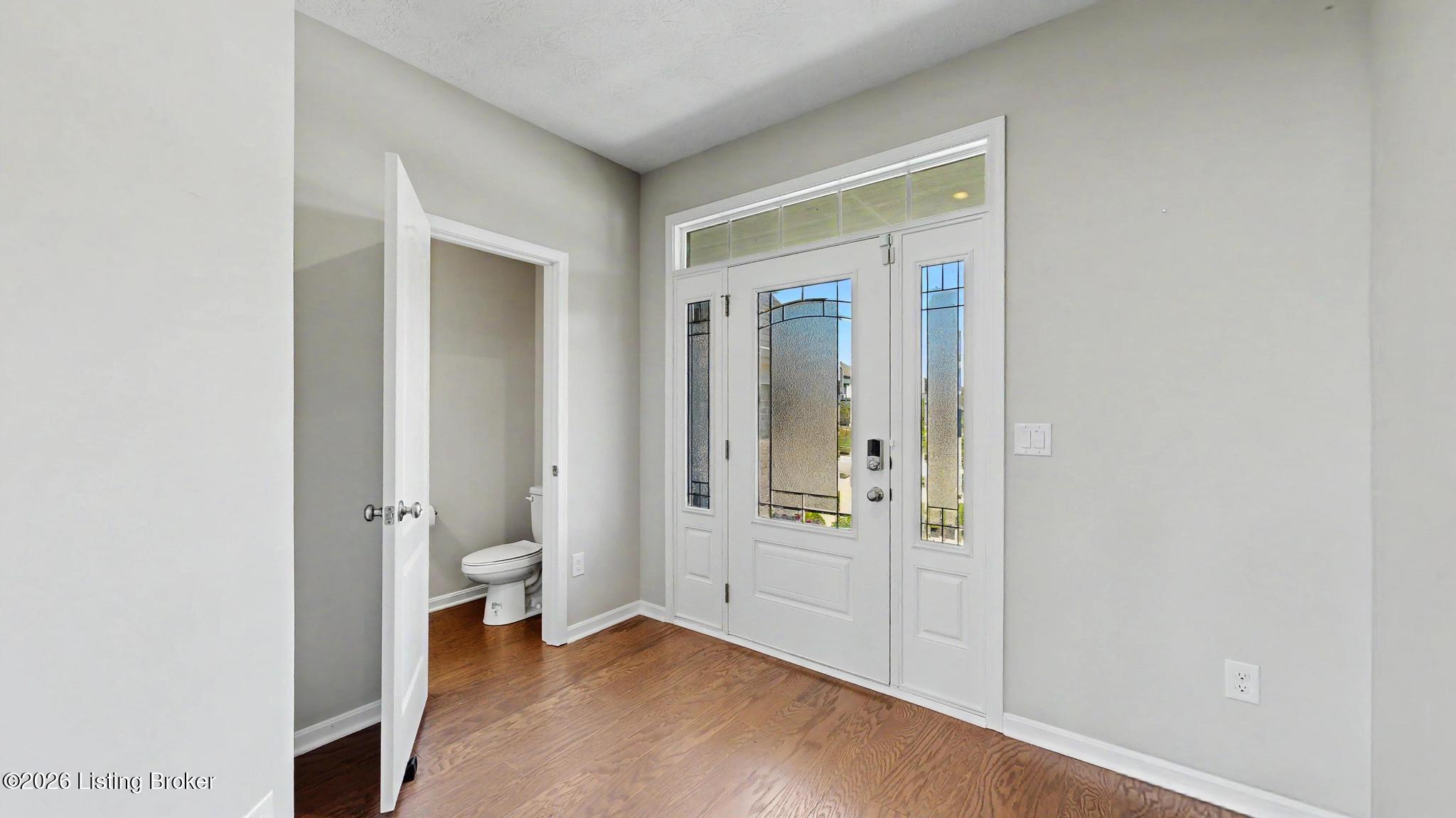 15802 Stonehouse Ct