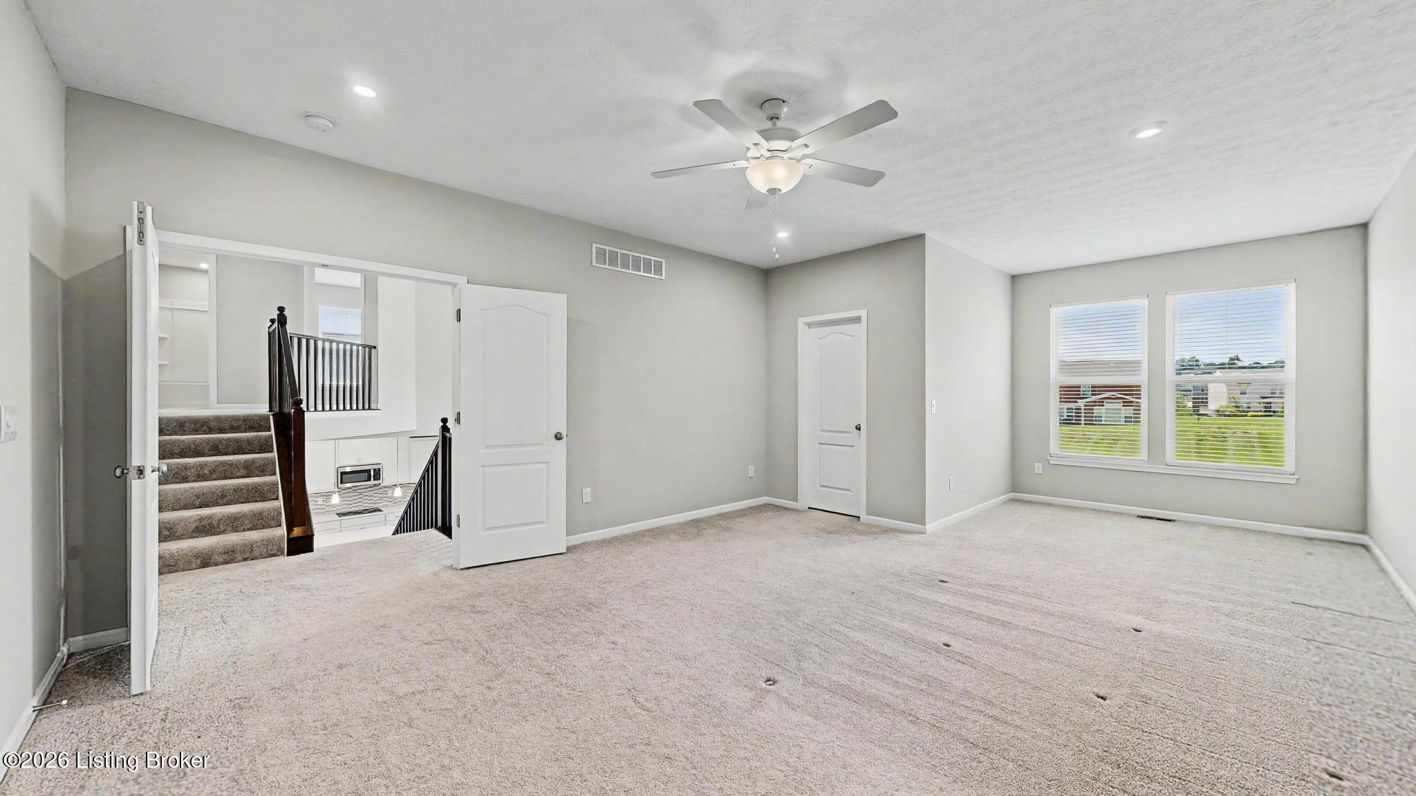 15802 Stonehouse Ct