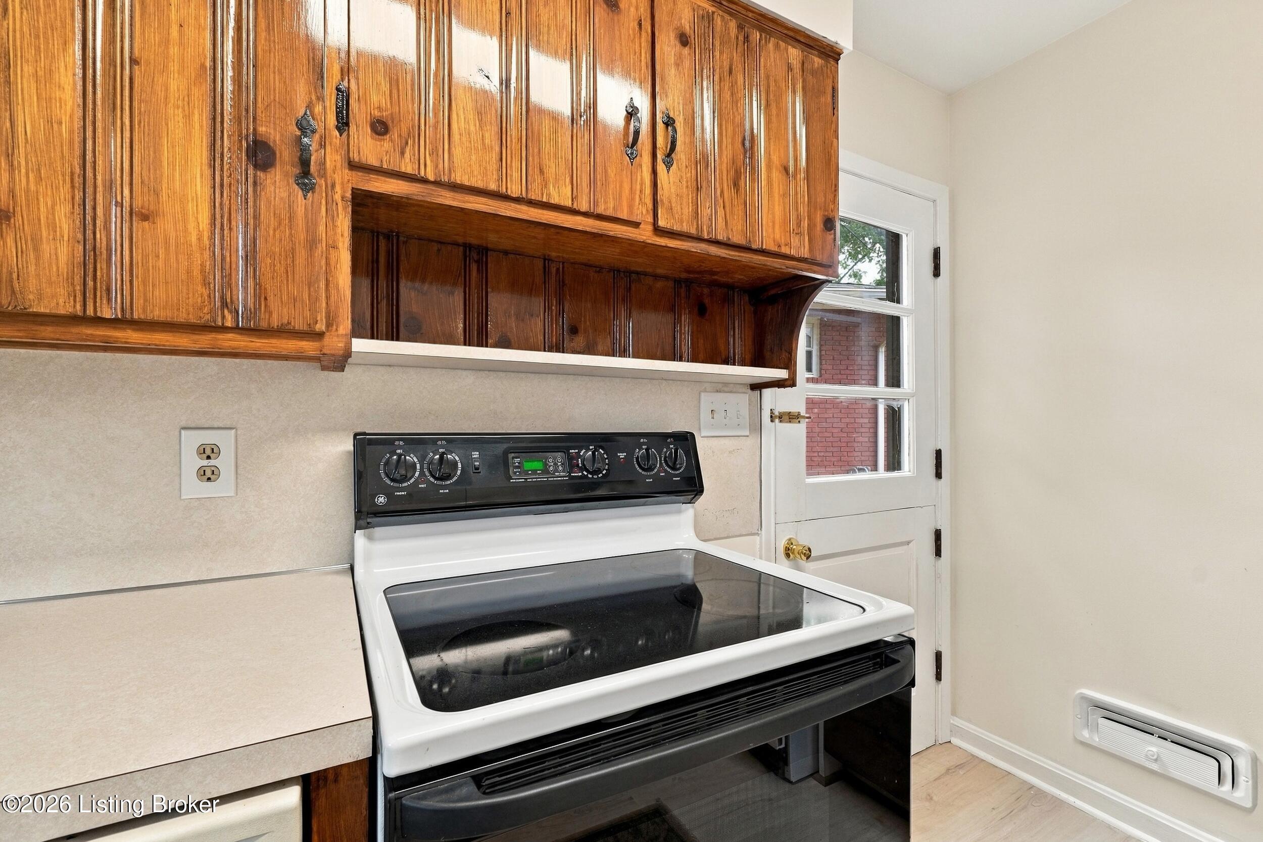 2015 Tyrone Dr