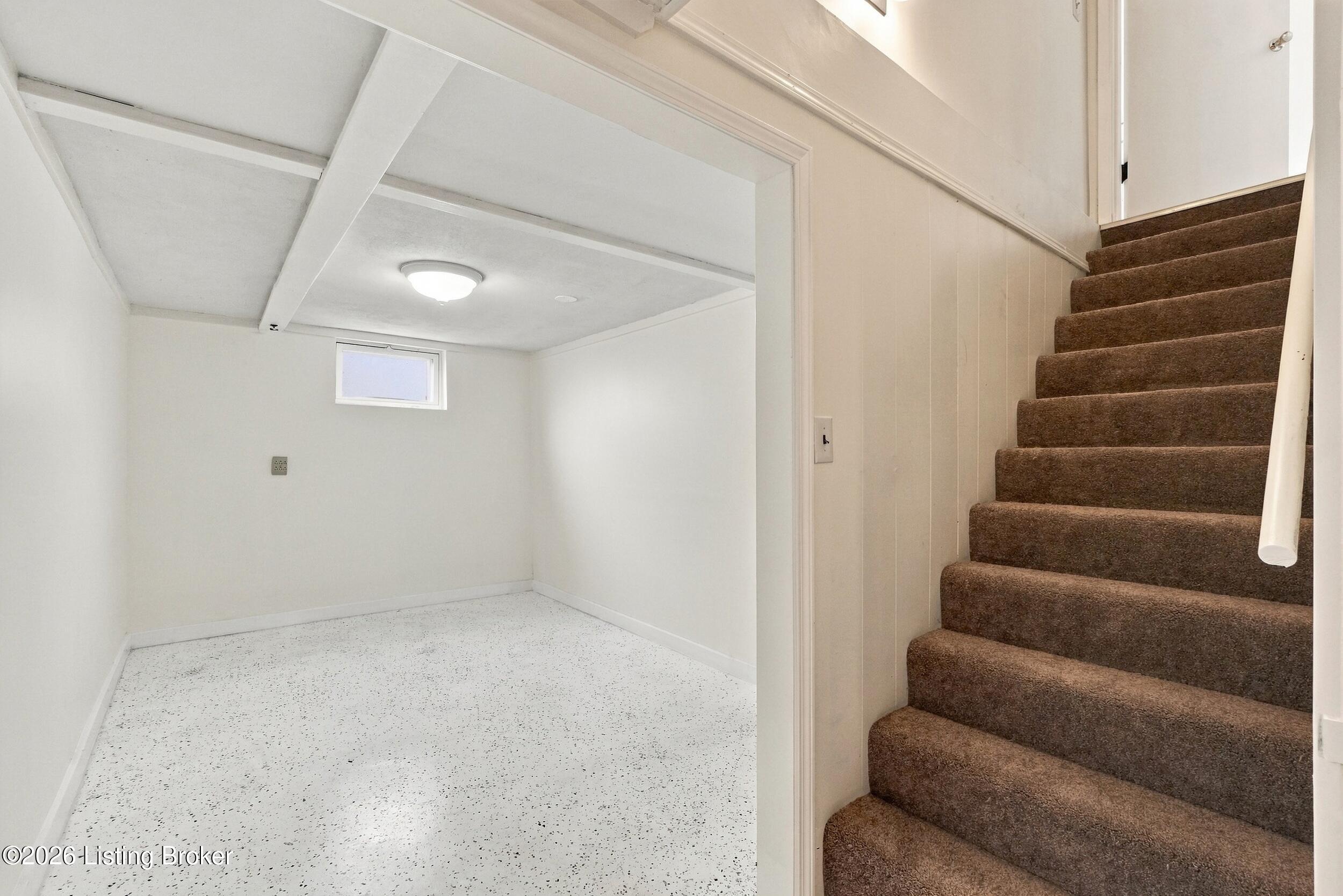 2015 Tyrone Dr