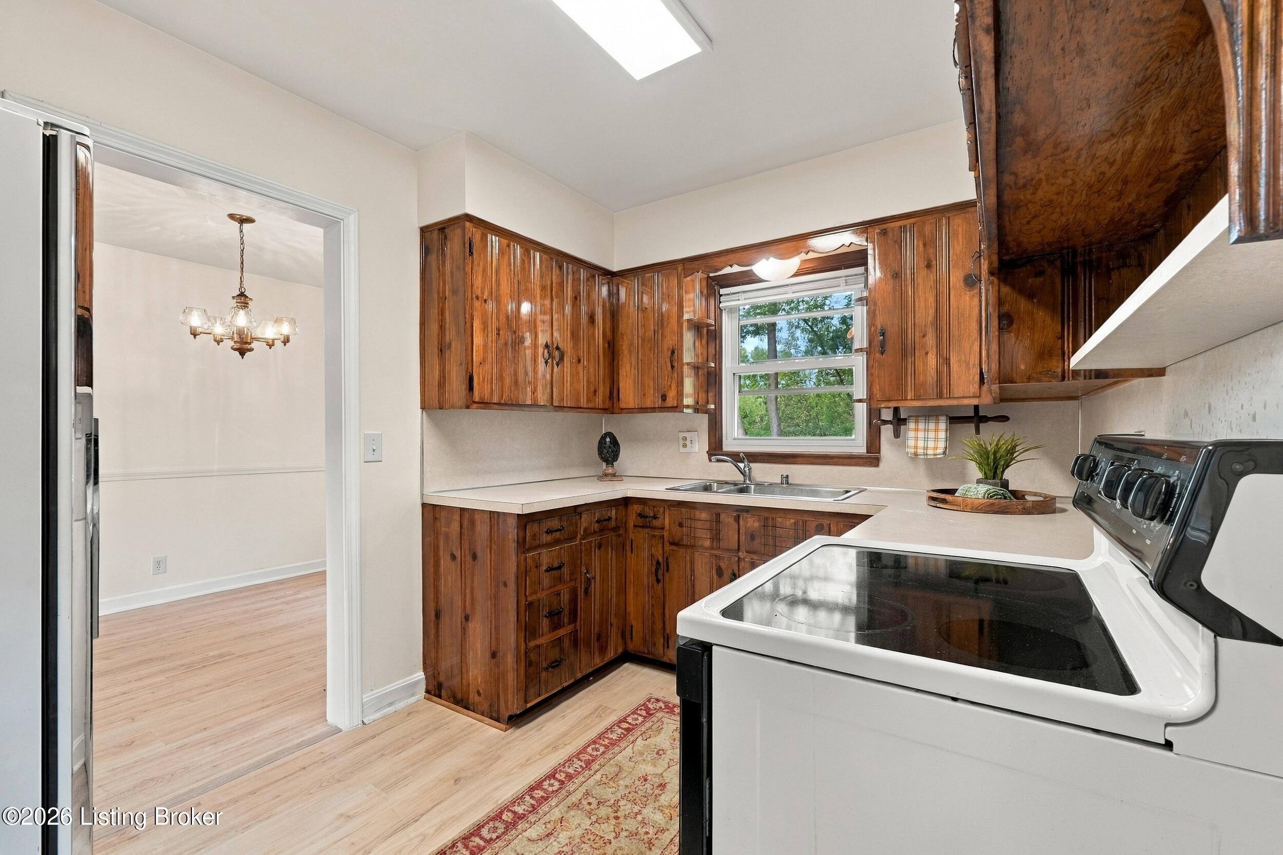 2015 Tyrone Dr