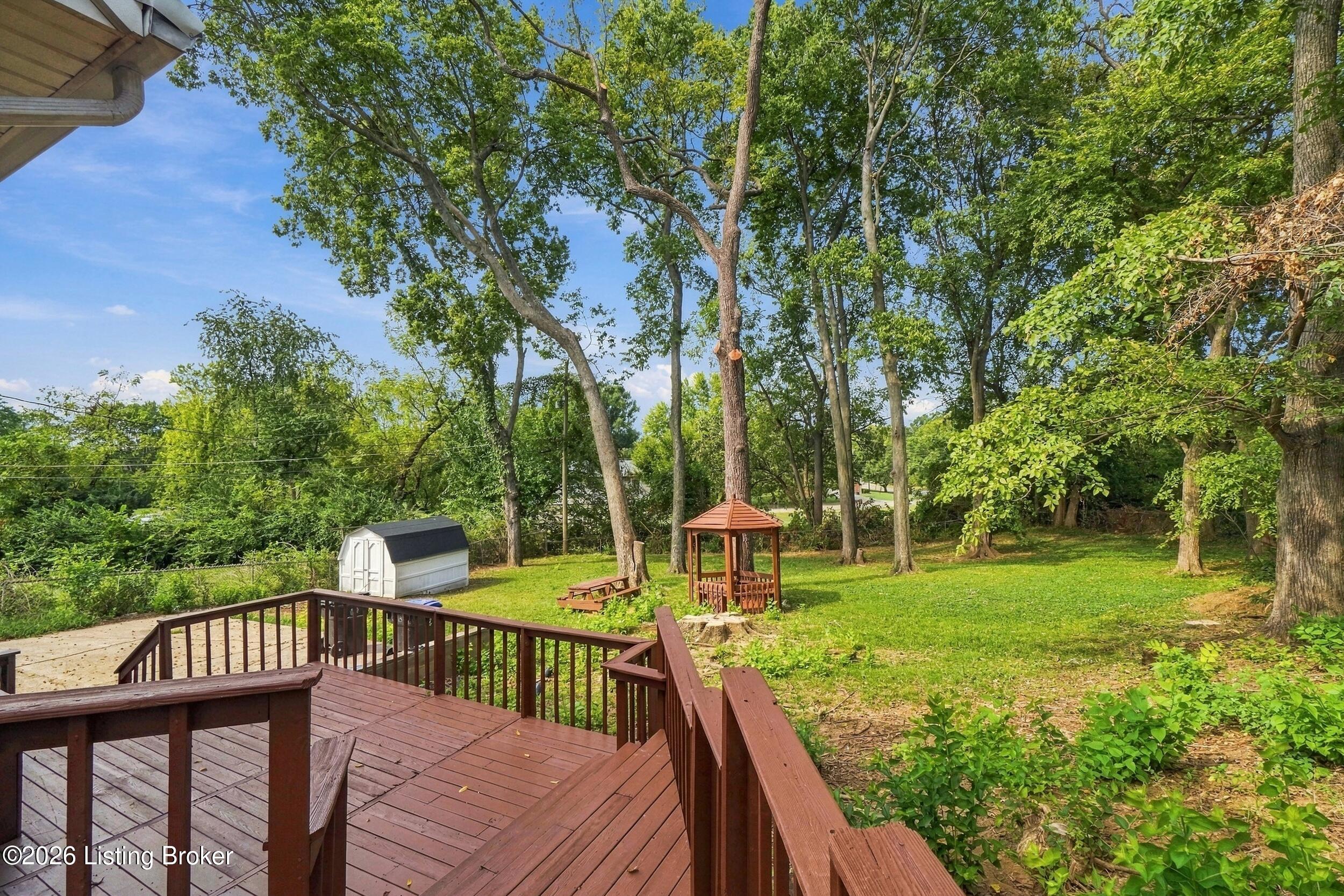 2015 Tyrone Dr
