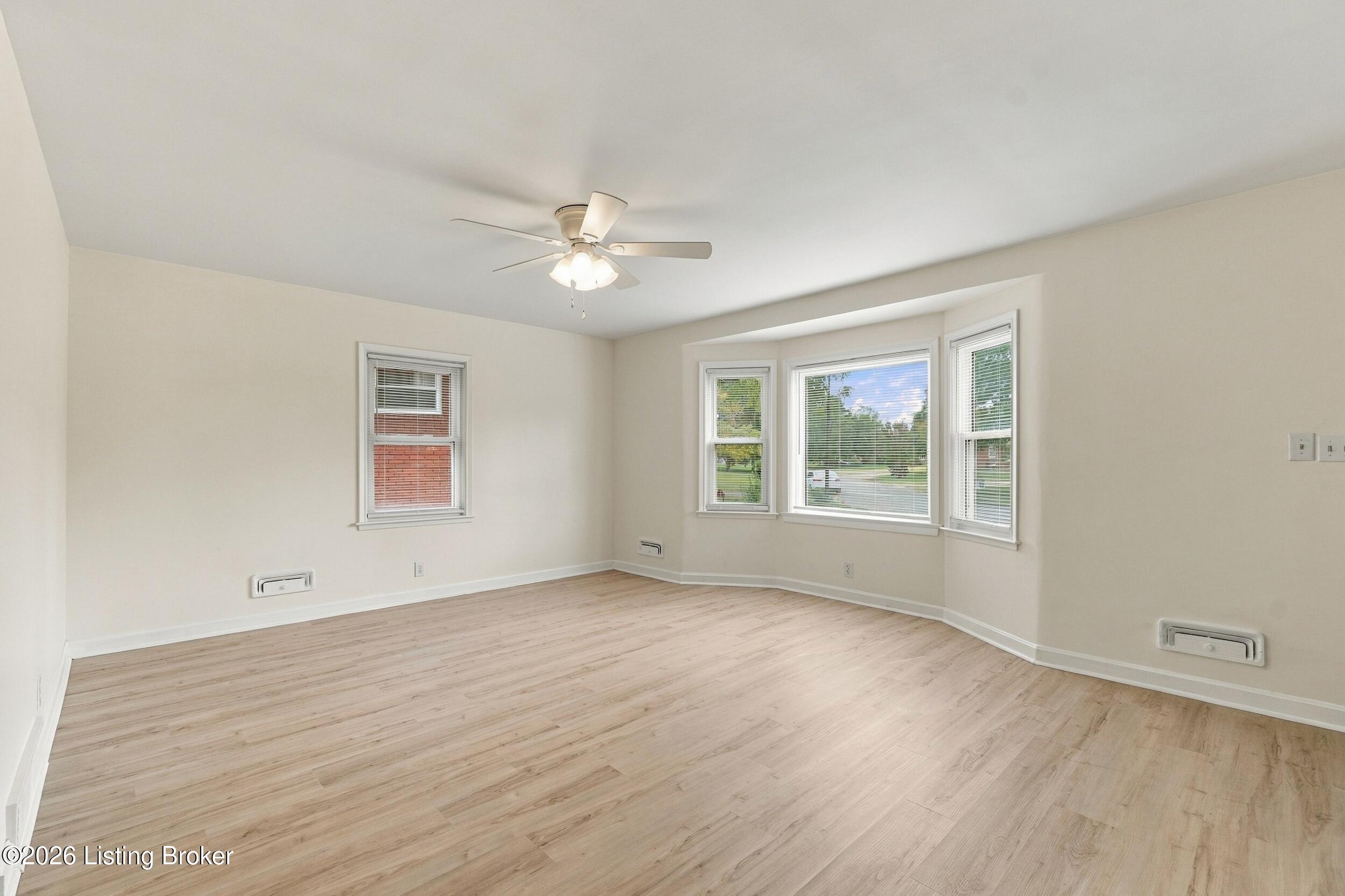 2015 Tyrone Dr