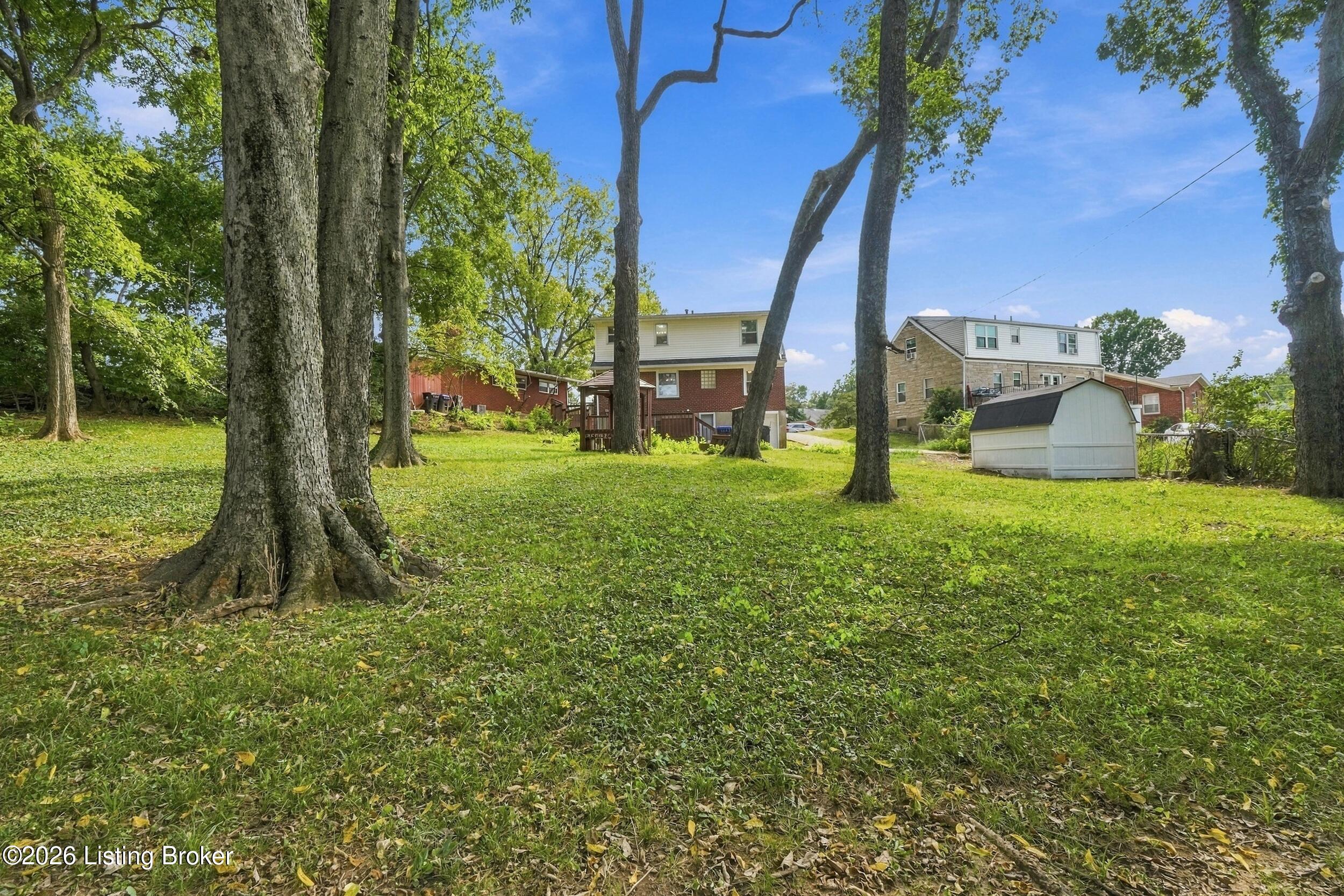 2015 Tyrone Dr