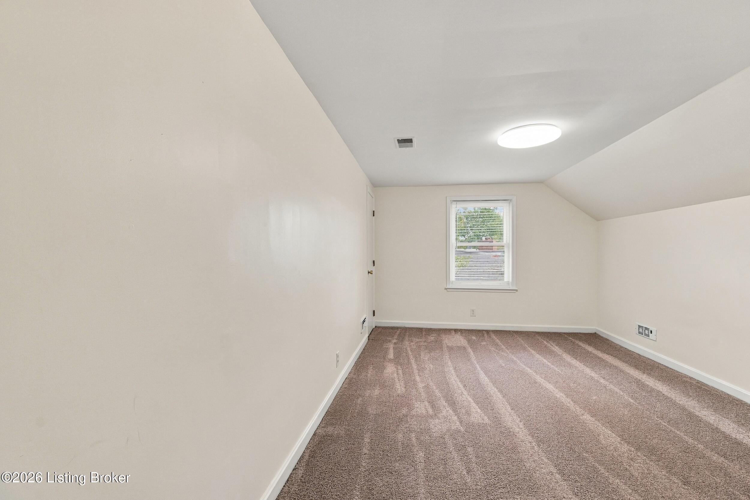 2015 Tyrone Dr