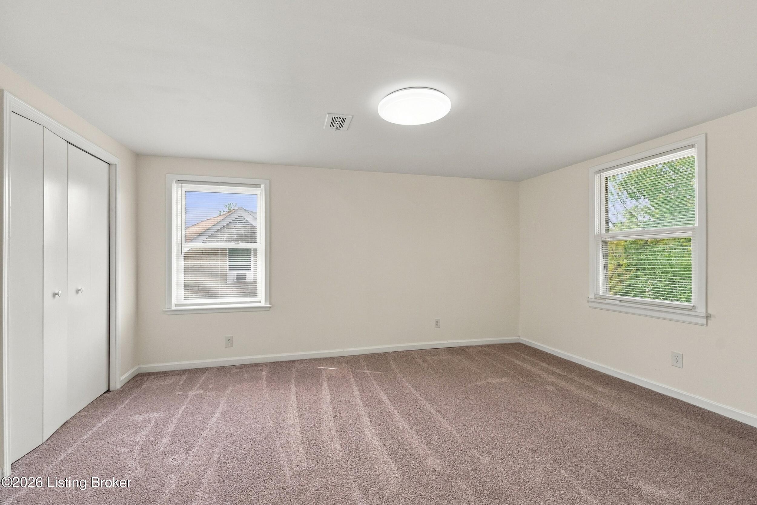2015 Tyrone Dr
